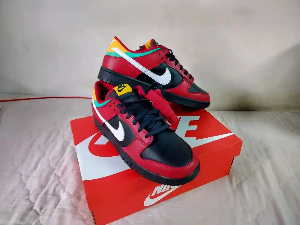 Shoe Dunk Low Rasta Nike Dunk Low Paul Rodriguez Sneakers Nike SB