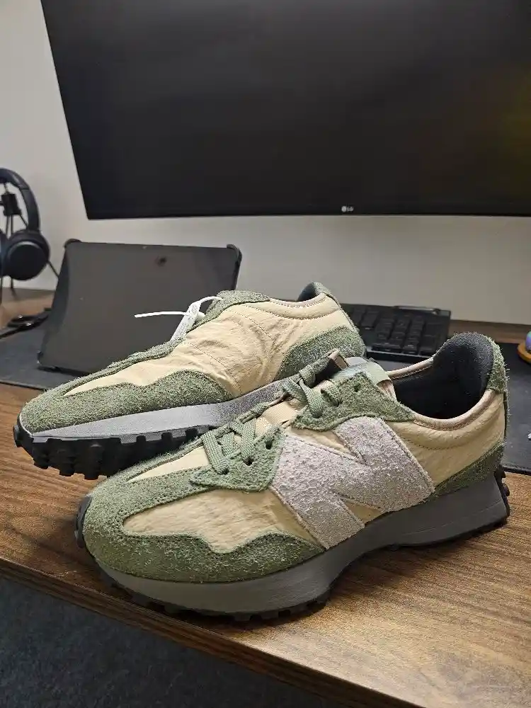 Buy New Balance Men Colourblocked 327 Sneakers - Casual