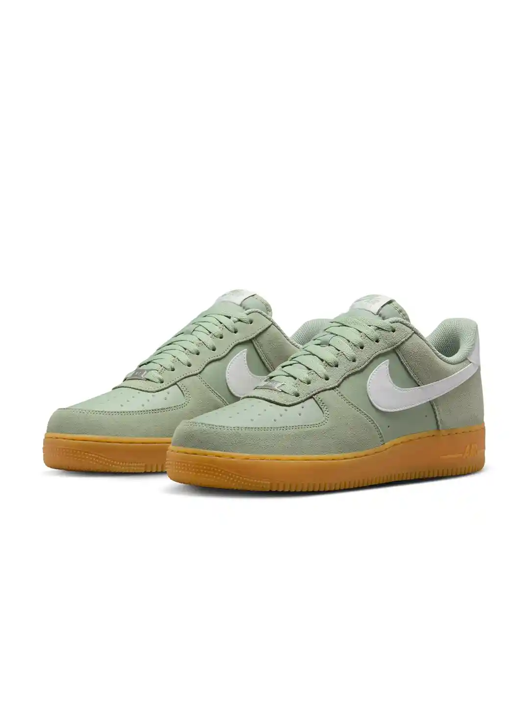 Buy Nike Men Air Force '07 LV8 Everyday Shoes Casual Shoes for