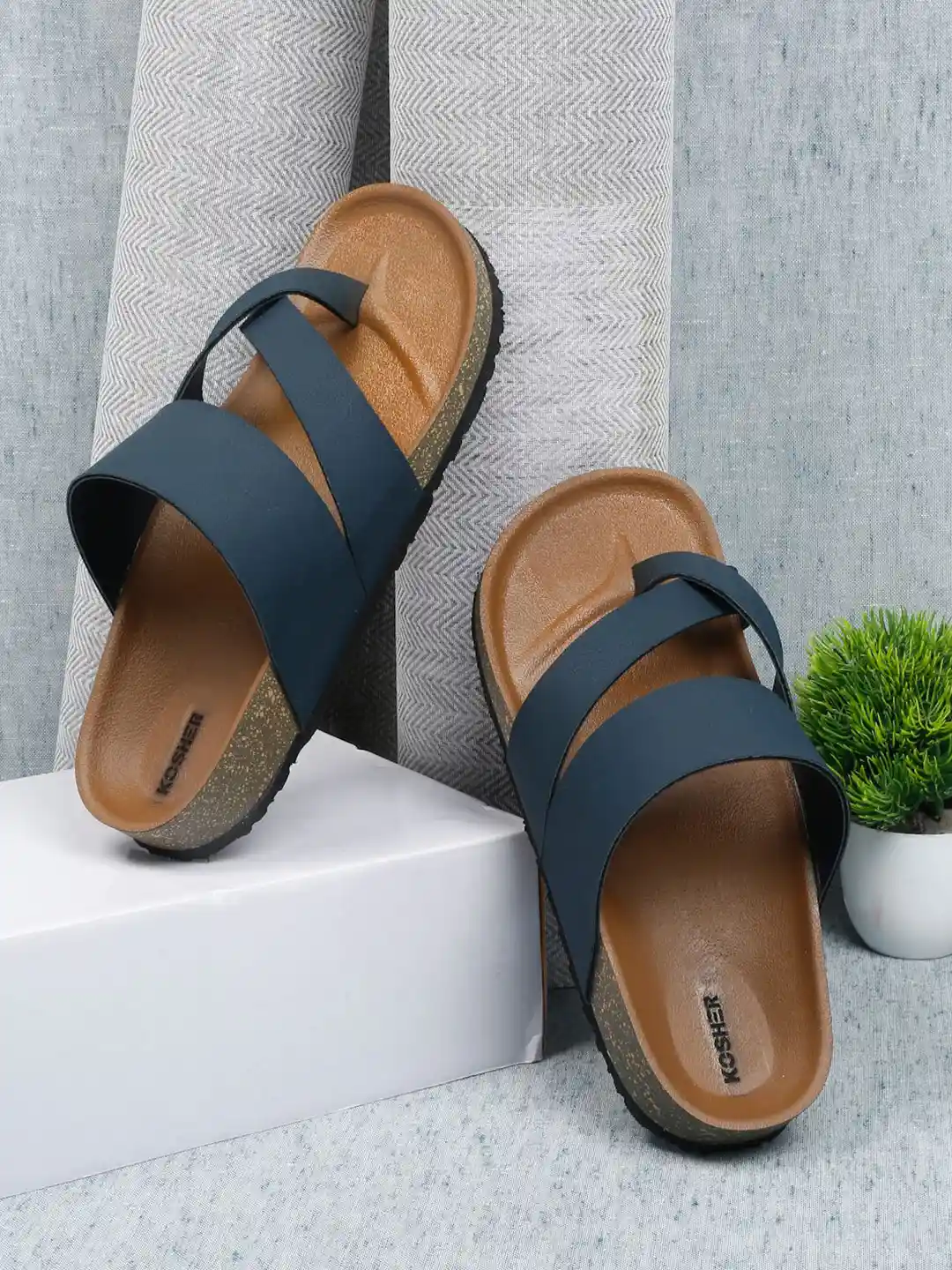Kosher Men Solid Comfort Sandals
