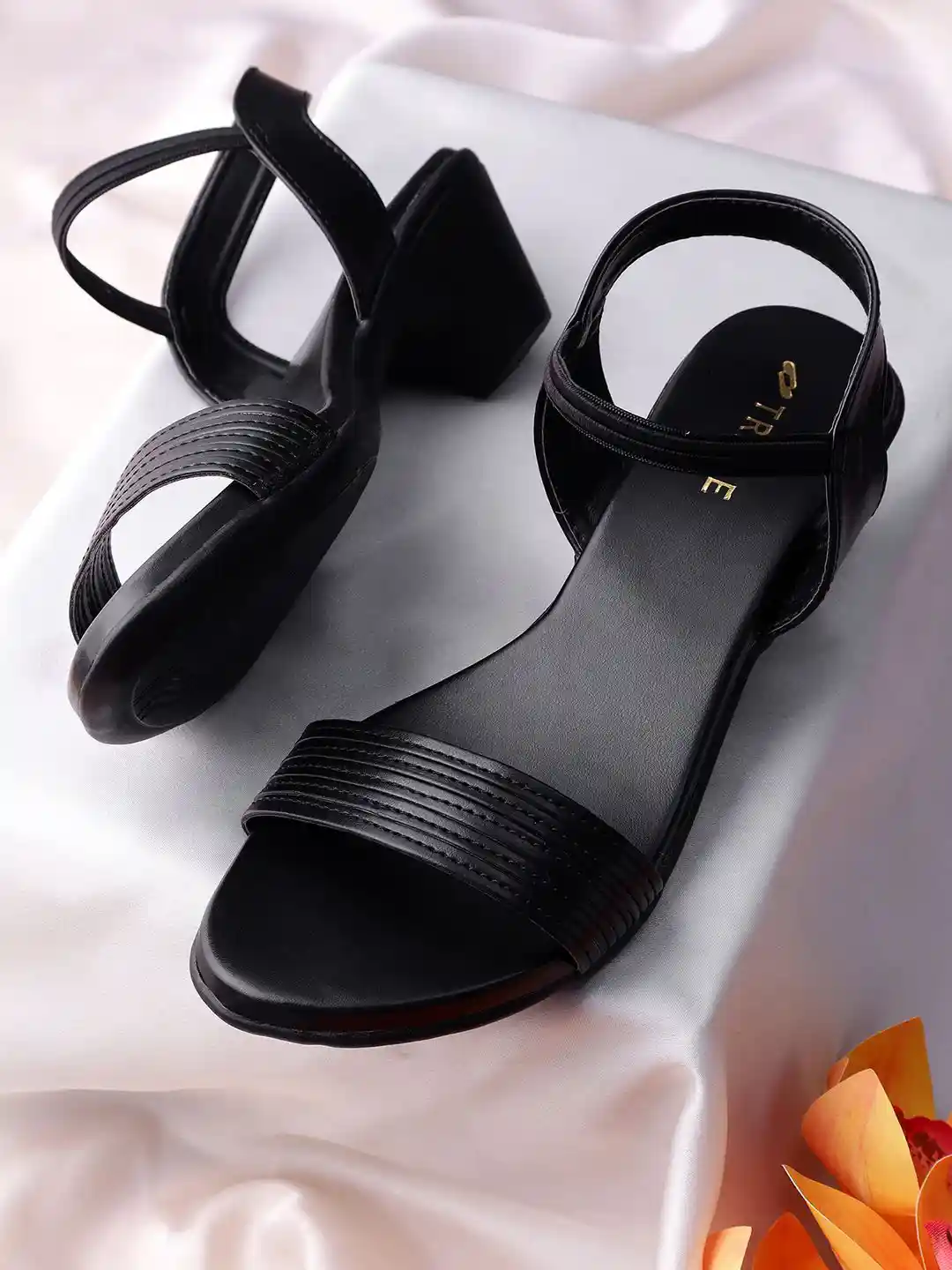 TRASE Open Toe Buckled Sandals with Kitten heels
