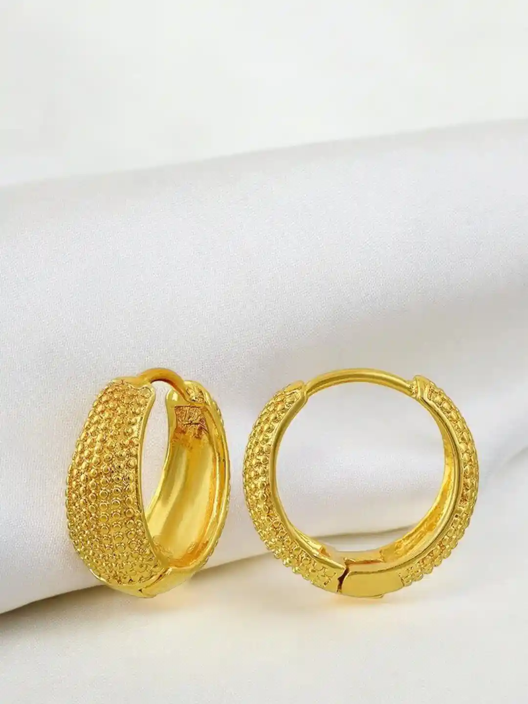 The Roadster Lifestyle Co Men Gold-Plated Earrings