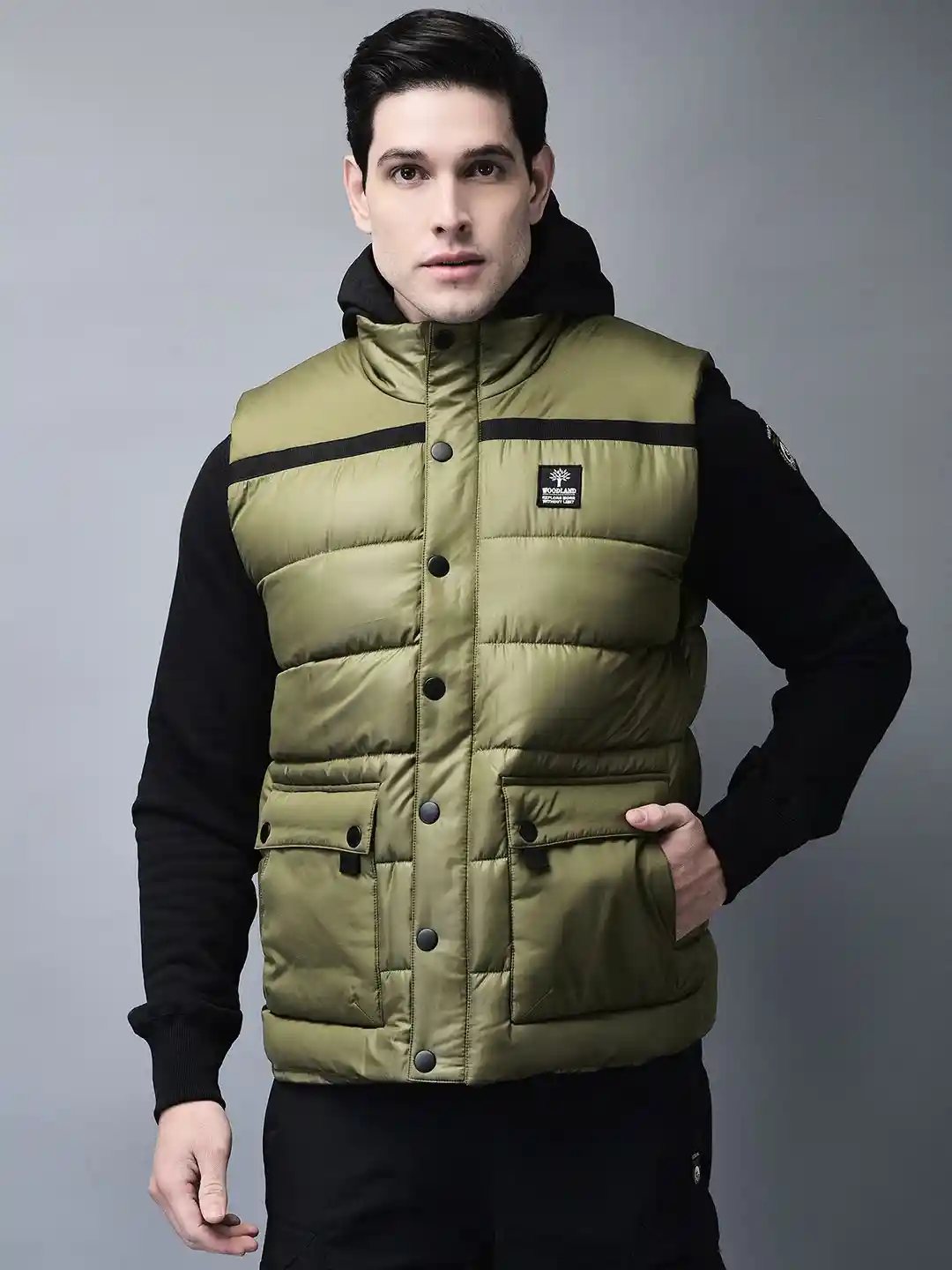 Woodland Men Mandarin Collar Solid Casual Puffer Jacket