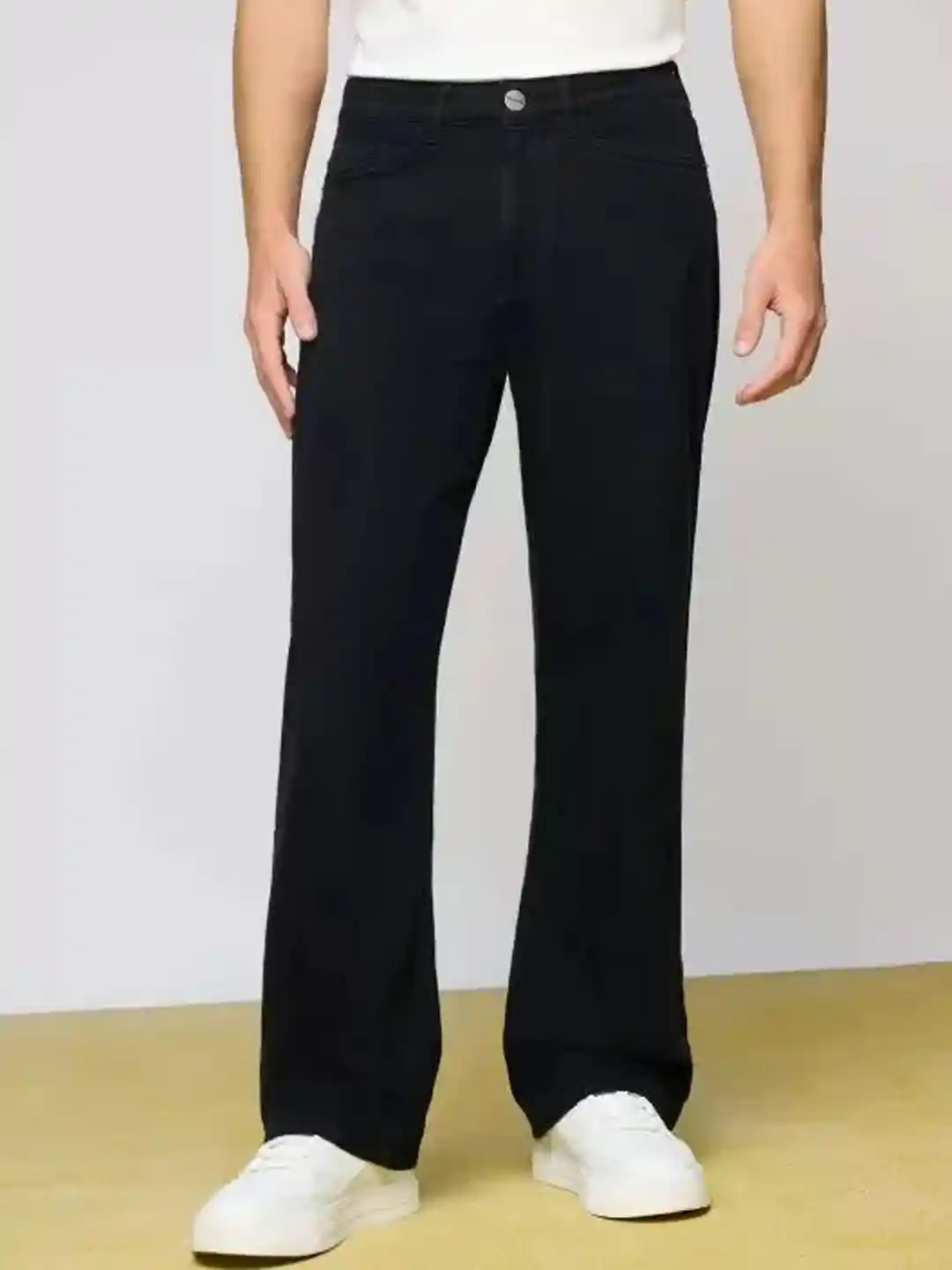 Buy LINARIA Men Boyfriend Fit Slash Knee Jeans Jeans for Men