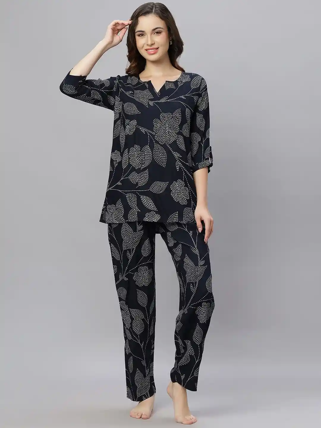 Buy QUIRA Women Printed V-Neck Three-Quarter Sleeves Drawstring