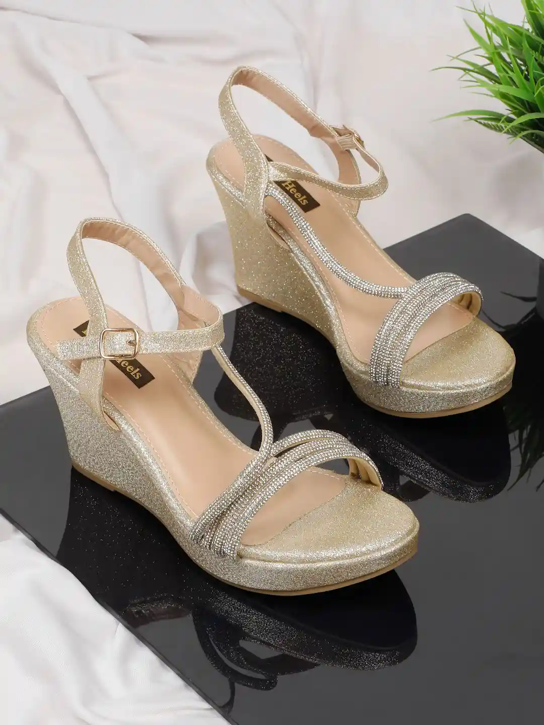 Flat n Heels Embellished Wedge Heel Sandals