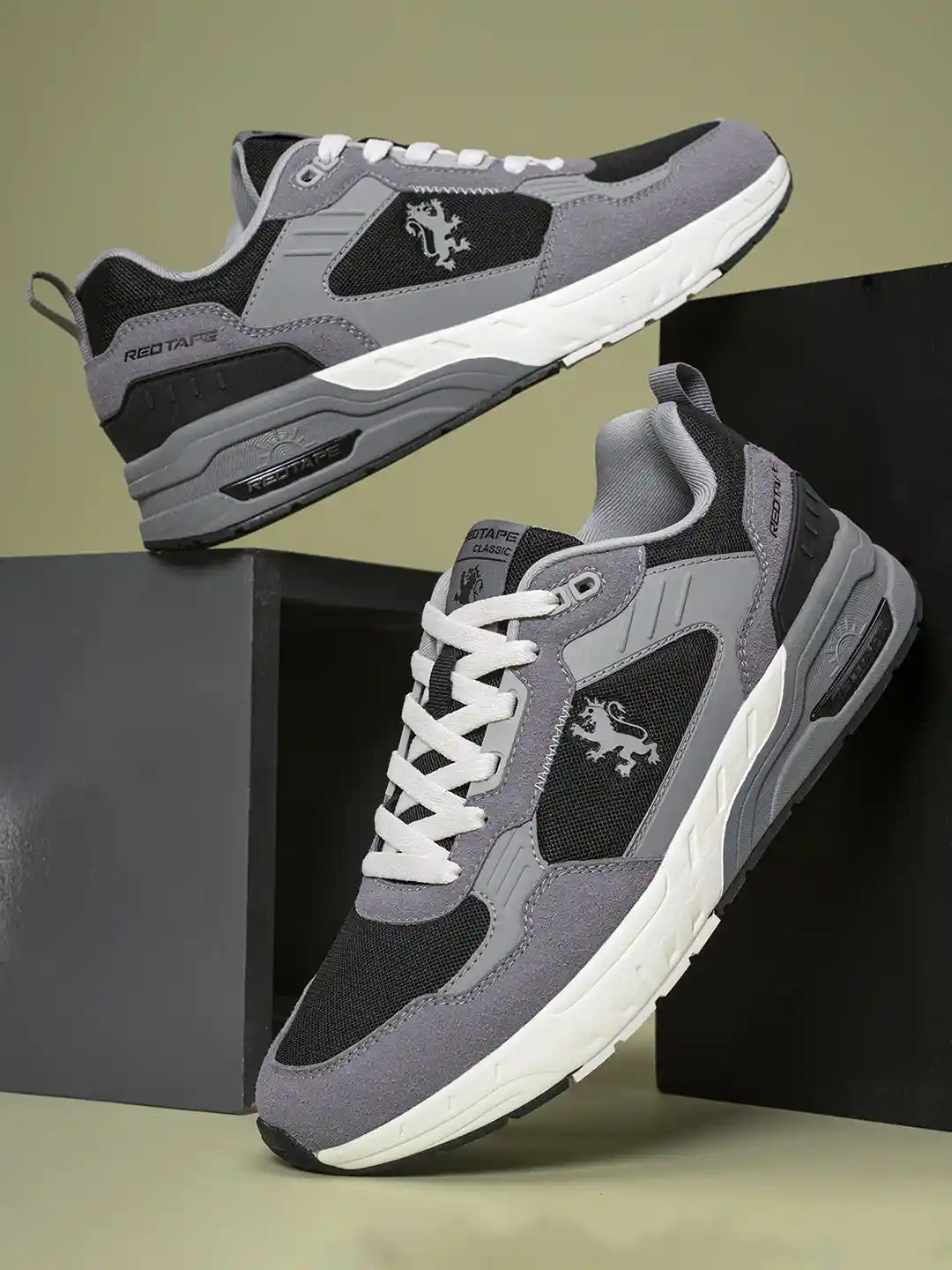 Red Tape Men Textured Sneakers