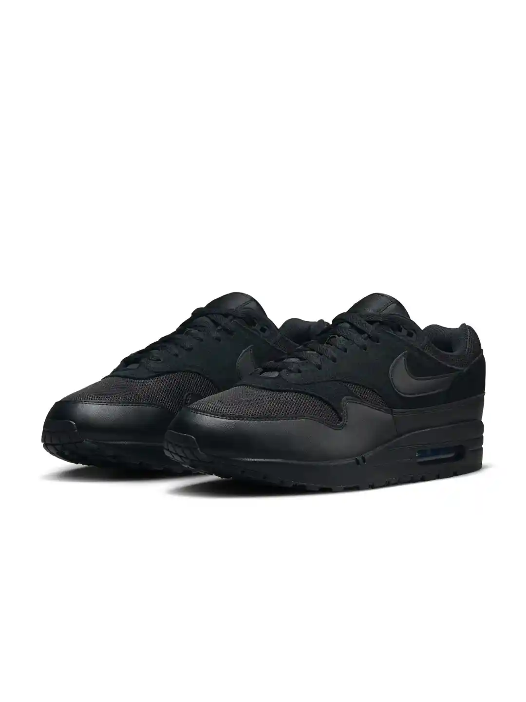 Buy Nike Men Solid Air Max Essential Men's Shoes Casual Shoes