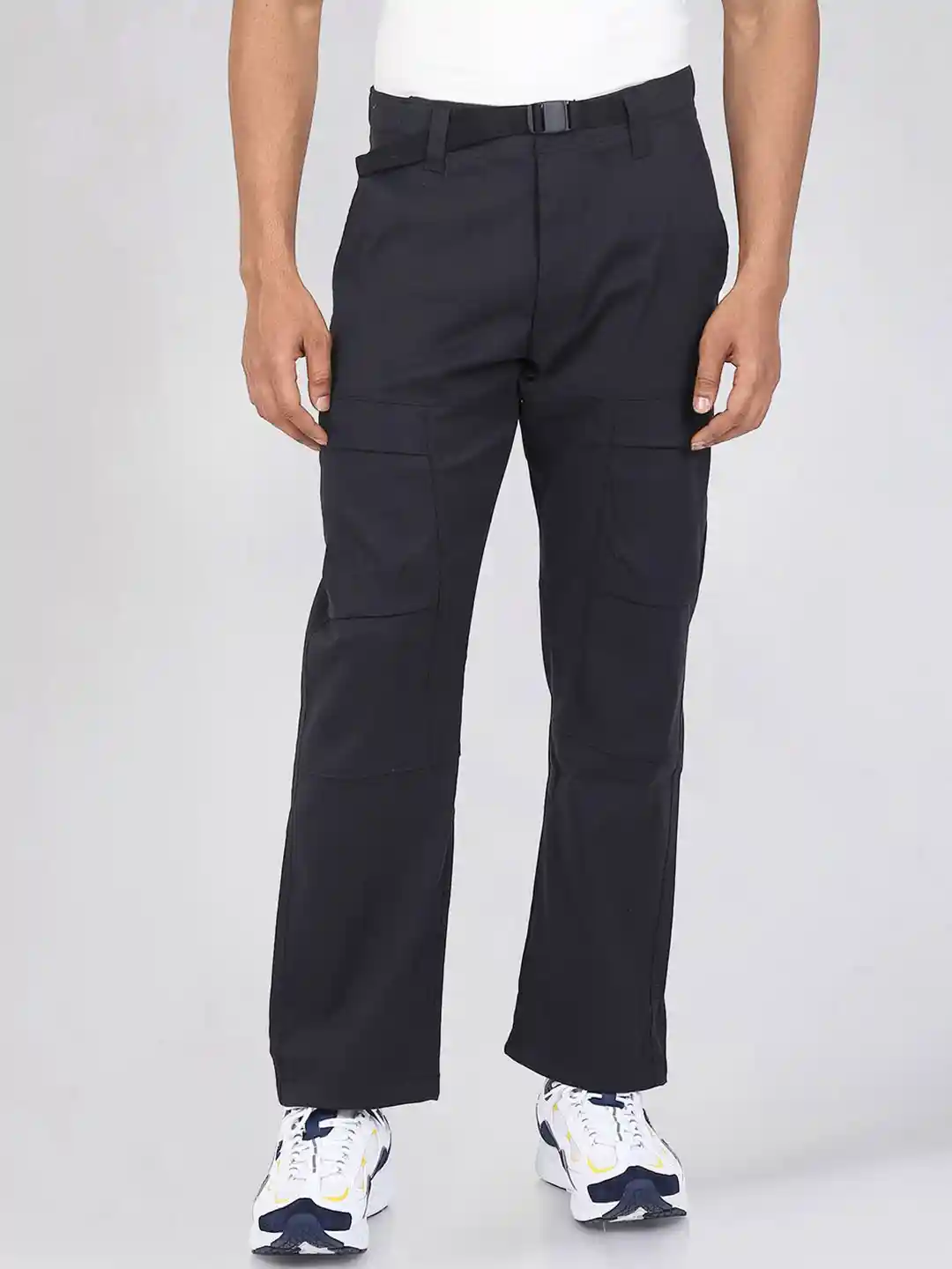 Buy Wrangler Men Relaxed Loose Fit Cargos Trousers Trousers for