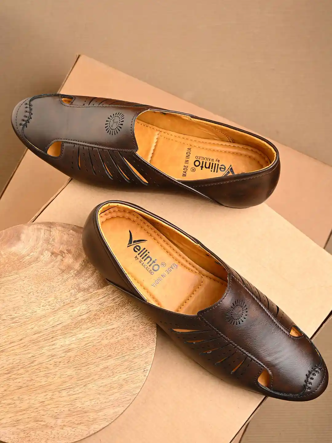 Buy Vellinto Sunshine Men Laser Cuts Perforations Mojaris Casual