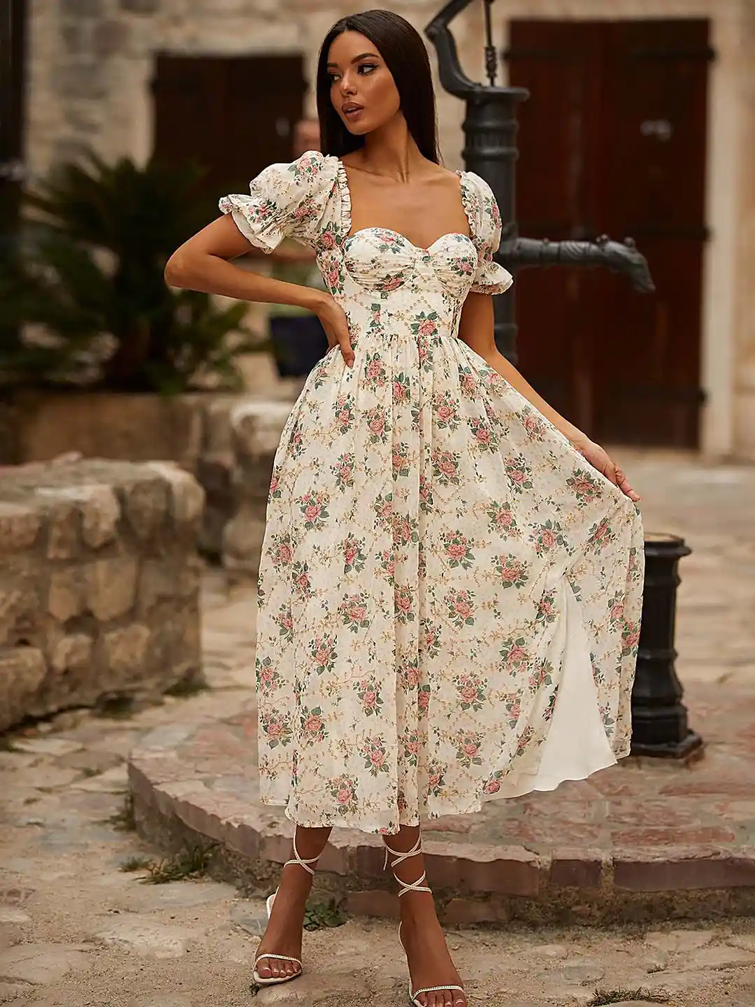 Buy LULU SKY Floral Printed Sweetheart Neck Puff Sleeve Fit and