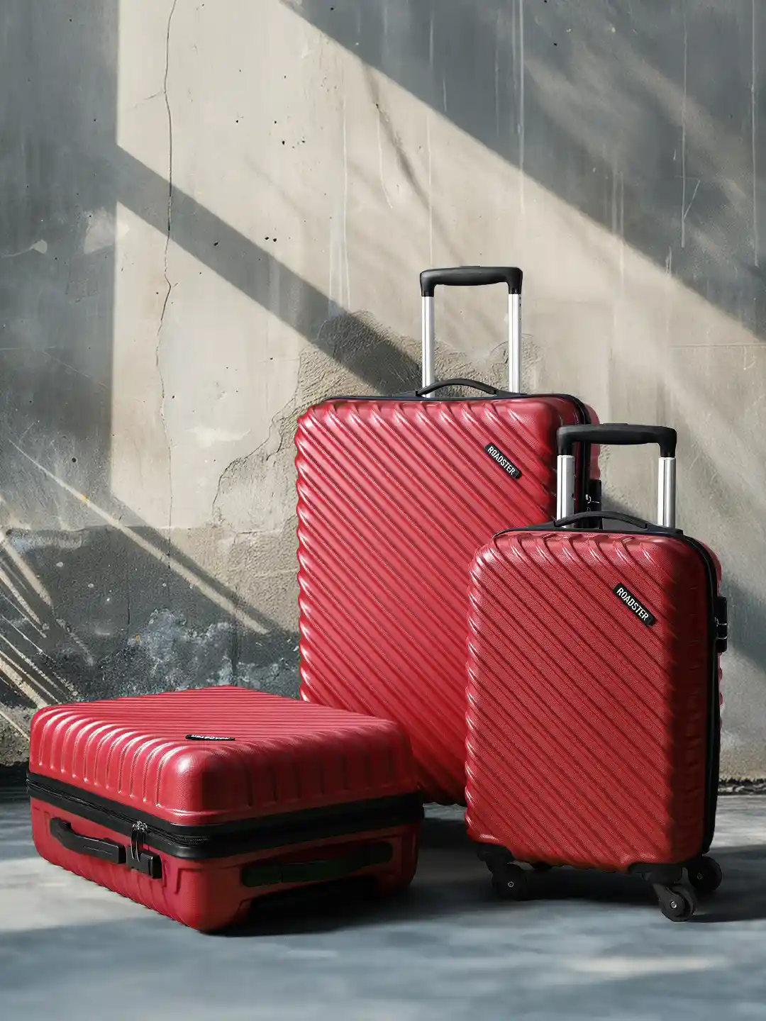 Roadster Set of Hard-Sided Trolley Suitcases Cabin, Medium Large