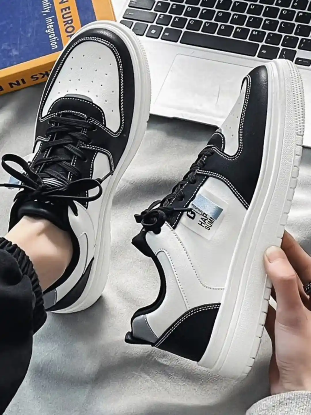 sebire 『JOHNLOBB』 John Lobb Elasticated Leather Sneakers | Blue