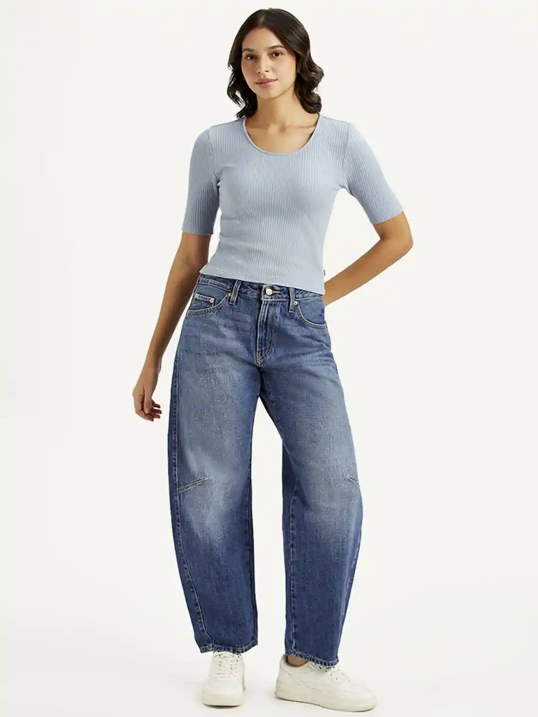 Levis Women Comfort Relaxed Fit Mid-Rise Light Fade Non Stretchable Jeans