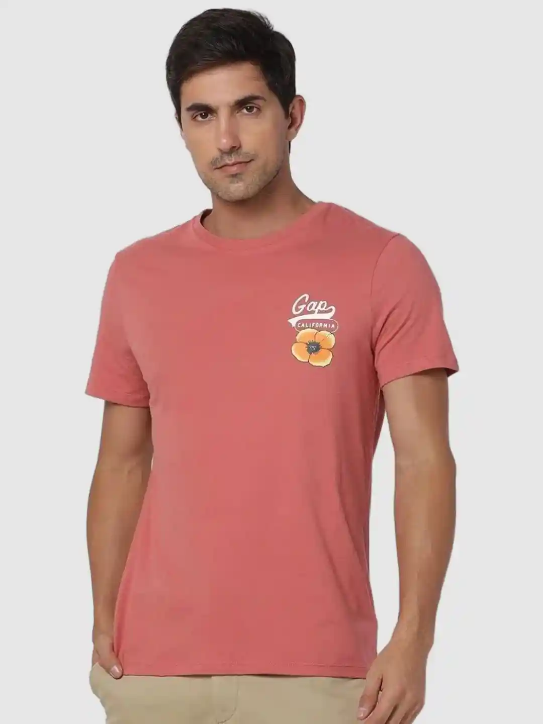 Buy GAP Graphic Logo Printed Pure Cotton T-shirt Tshirts for Men - Main Image