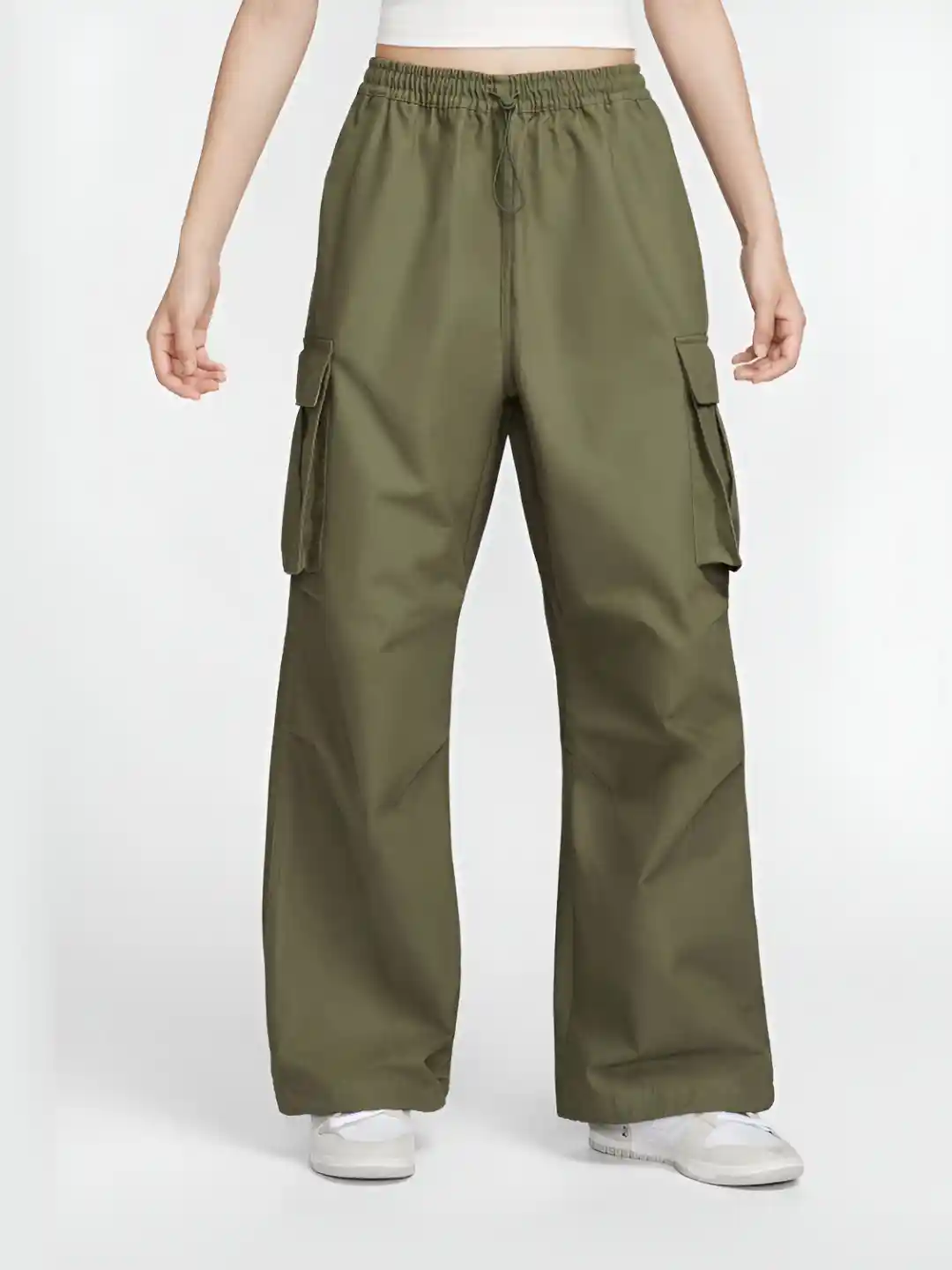 Nike Sportswear Women's Mid-Rise Oversized Woven Cargo Pants