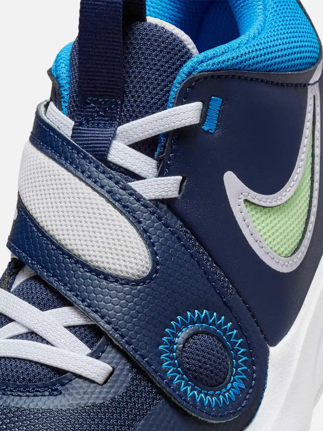 Nike Team Hustle D 11 Older Kids' Basketball Shoes