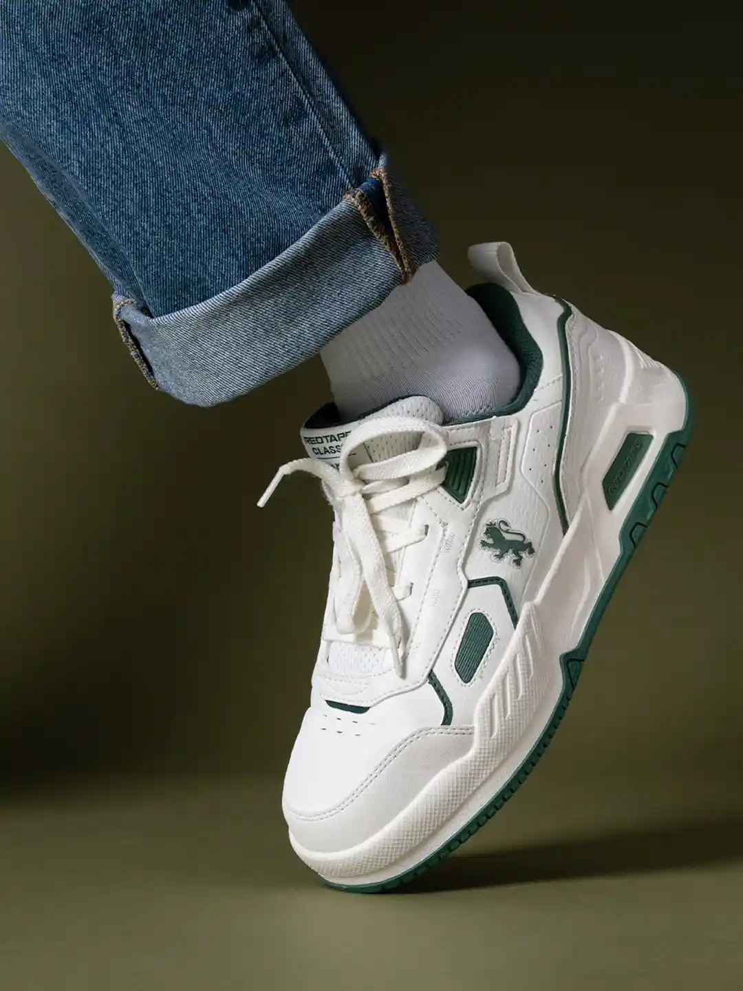 Classic Sneakers For Men Trendy White Sneakers 219 Red Tape