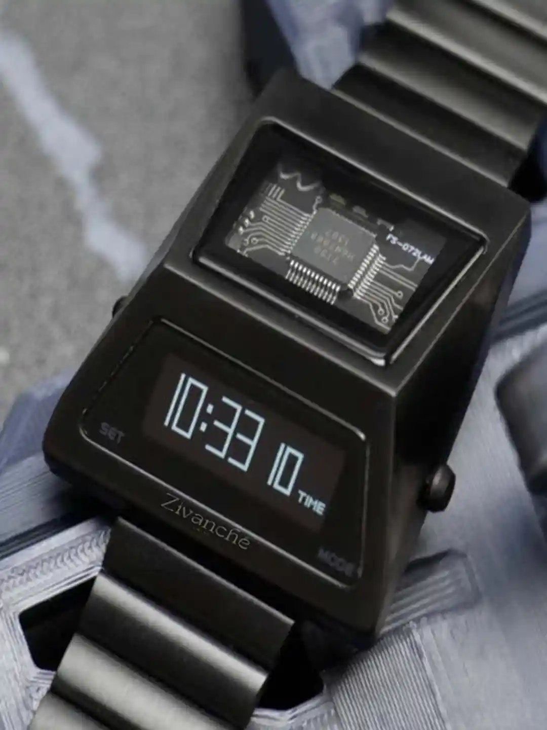 Buy ZAADRAN Unisex Bracelet Style Straps Analogue Automatic Cyber