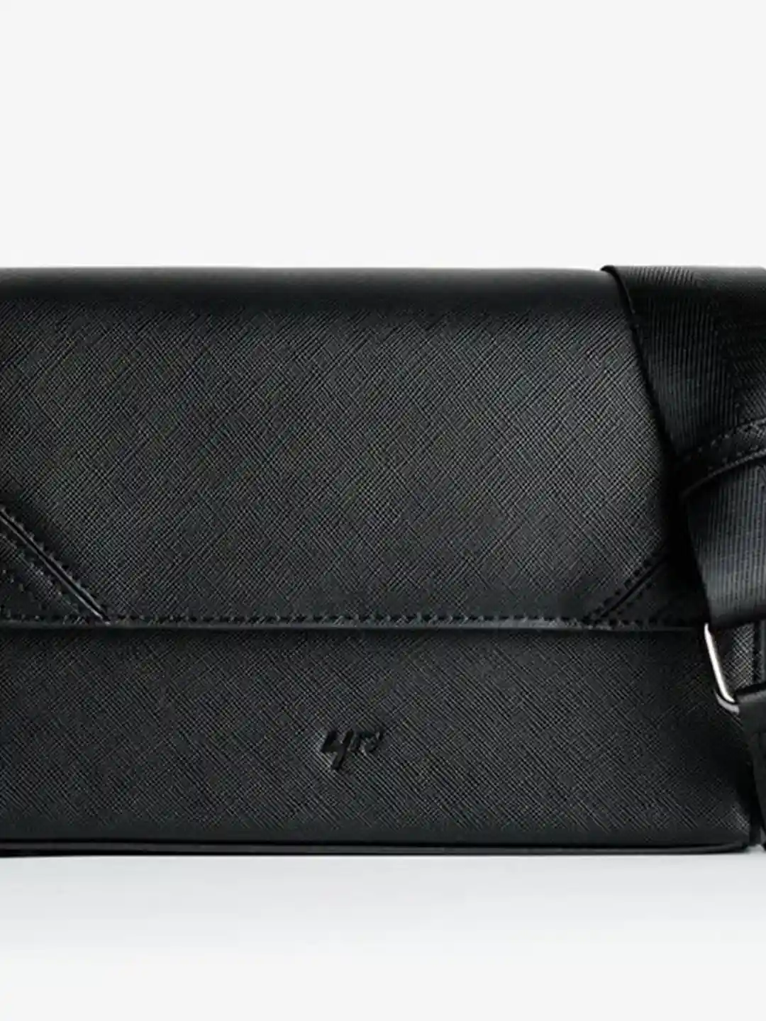 BRUNT ロマンチスト　ブラック Buy Bershka Men Textured Crossbody Shoulder Bag - Handbags for Men