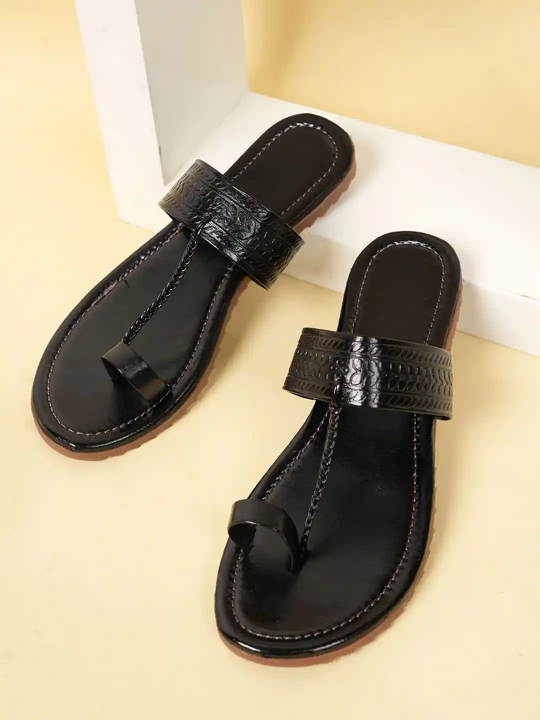 Buy Walkfree Women One Toe Kolhapuri Flats Flats for Women