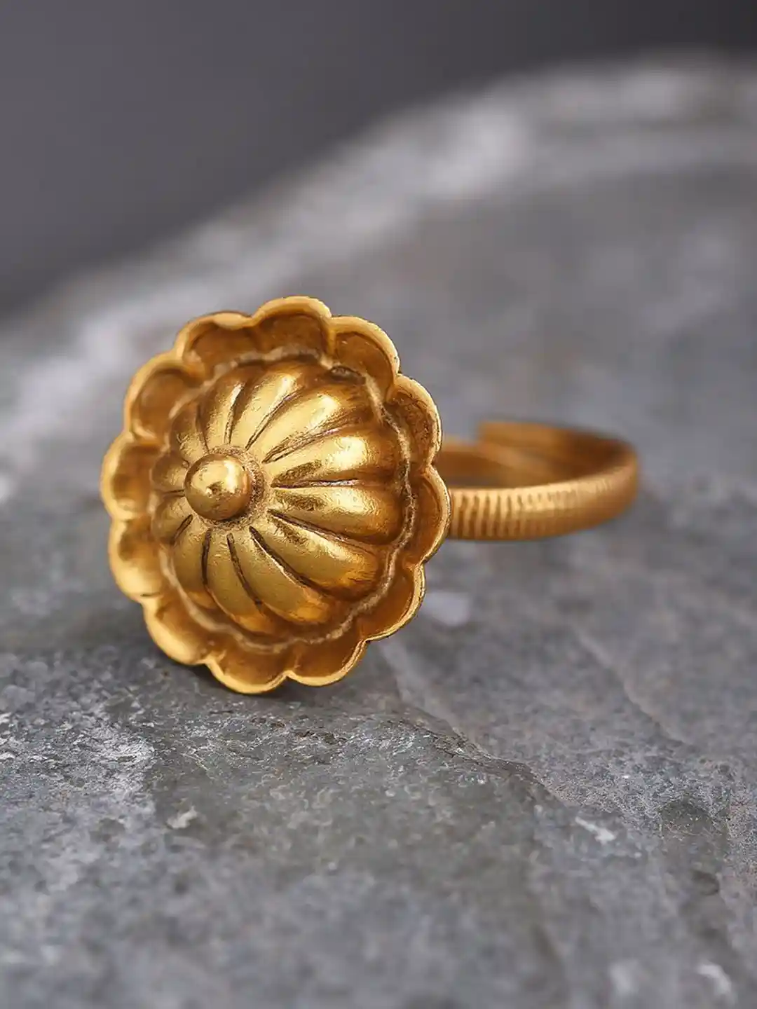 Buy JAYPORE Women Gold Plated Textured Finger Ring Ring for