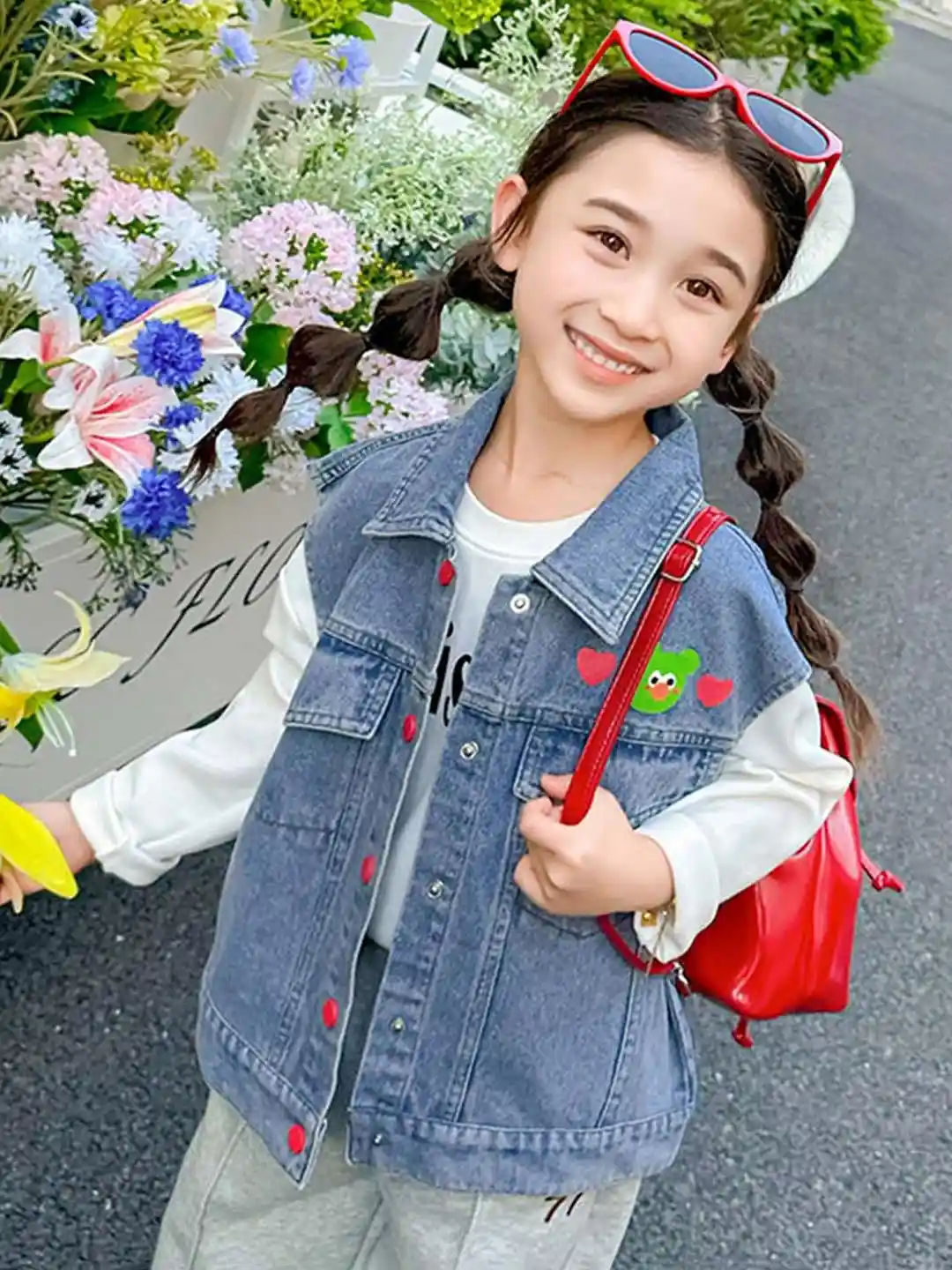 Hopscotch Girls Printed Sleeveless Denim Jacket