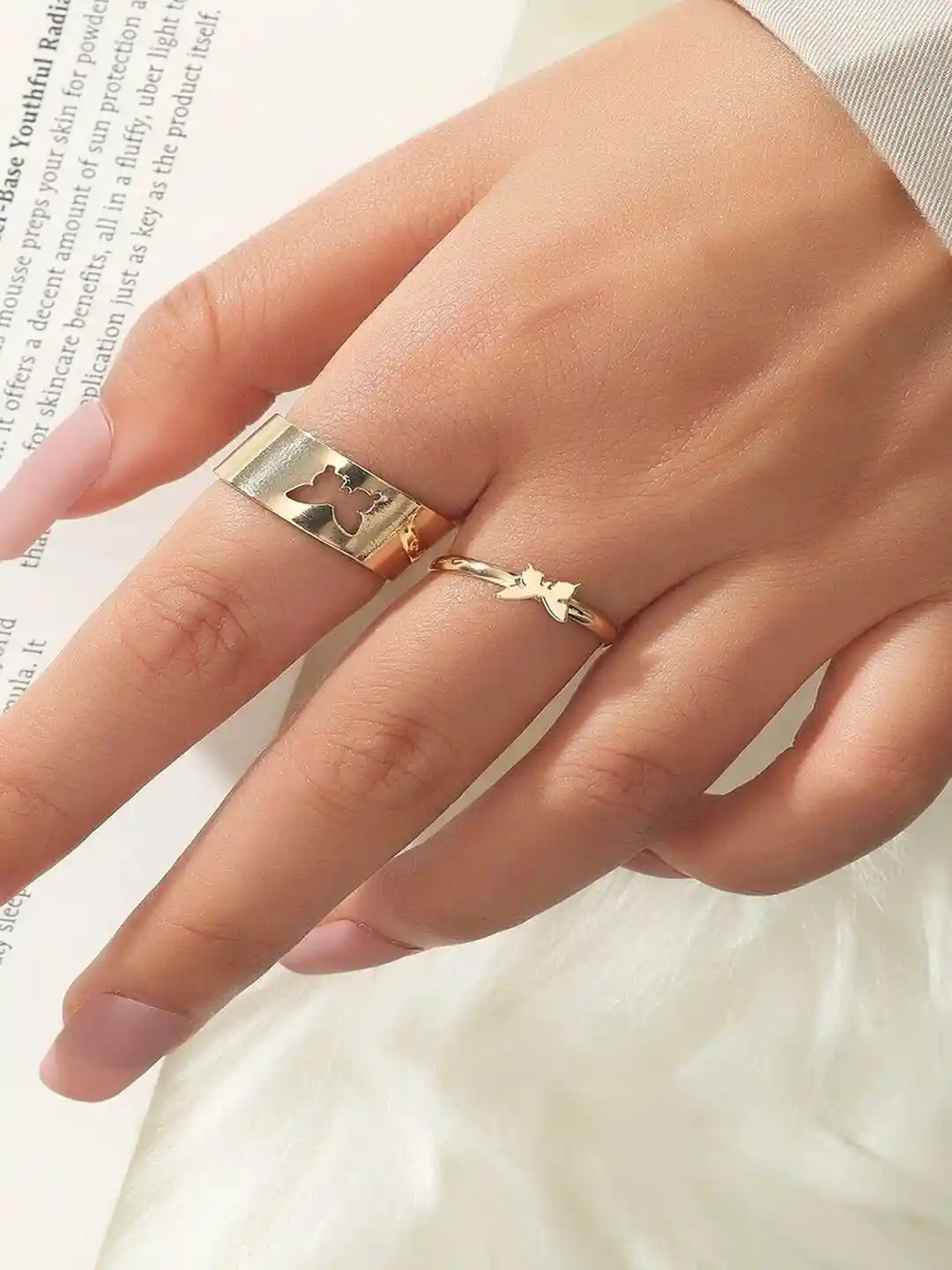 TheVineGirl Unisex Pack Of Golden Alloy Gold-Plated Butterfly Matching  Love Couple Rings