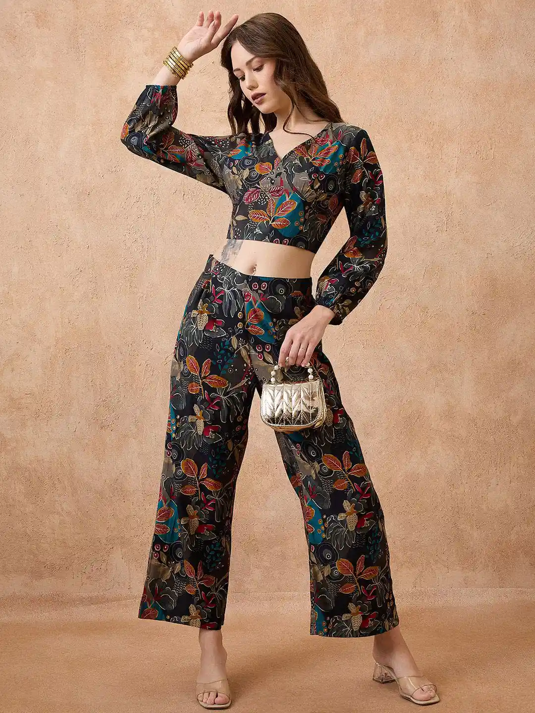 Buy Globus V-Neck Floral Print Crop Top with Wide Leg Pants Fusion