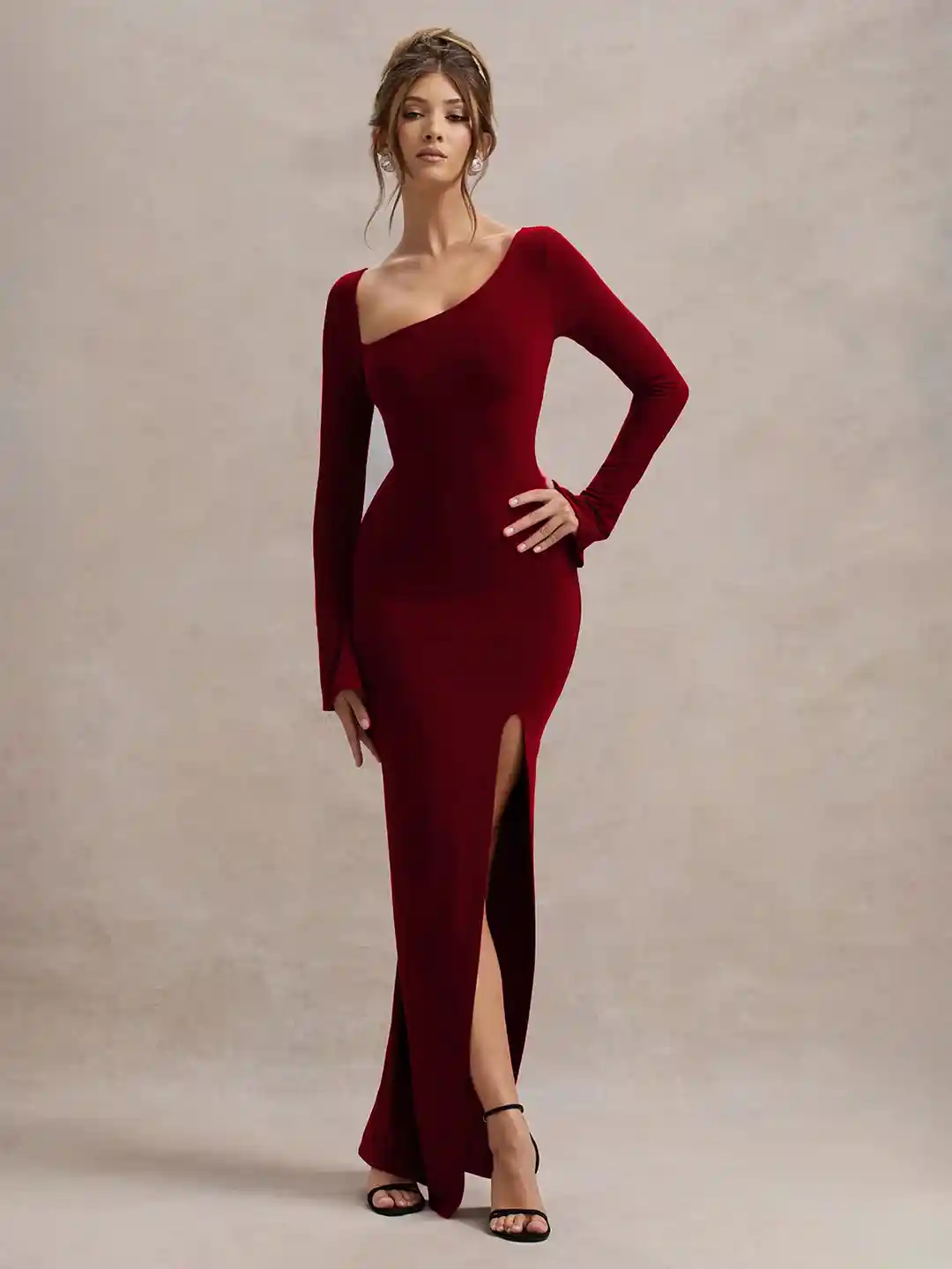 TRAQUILA Asymmetric Neck Bodycon Maxi Dress