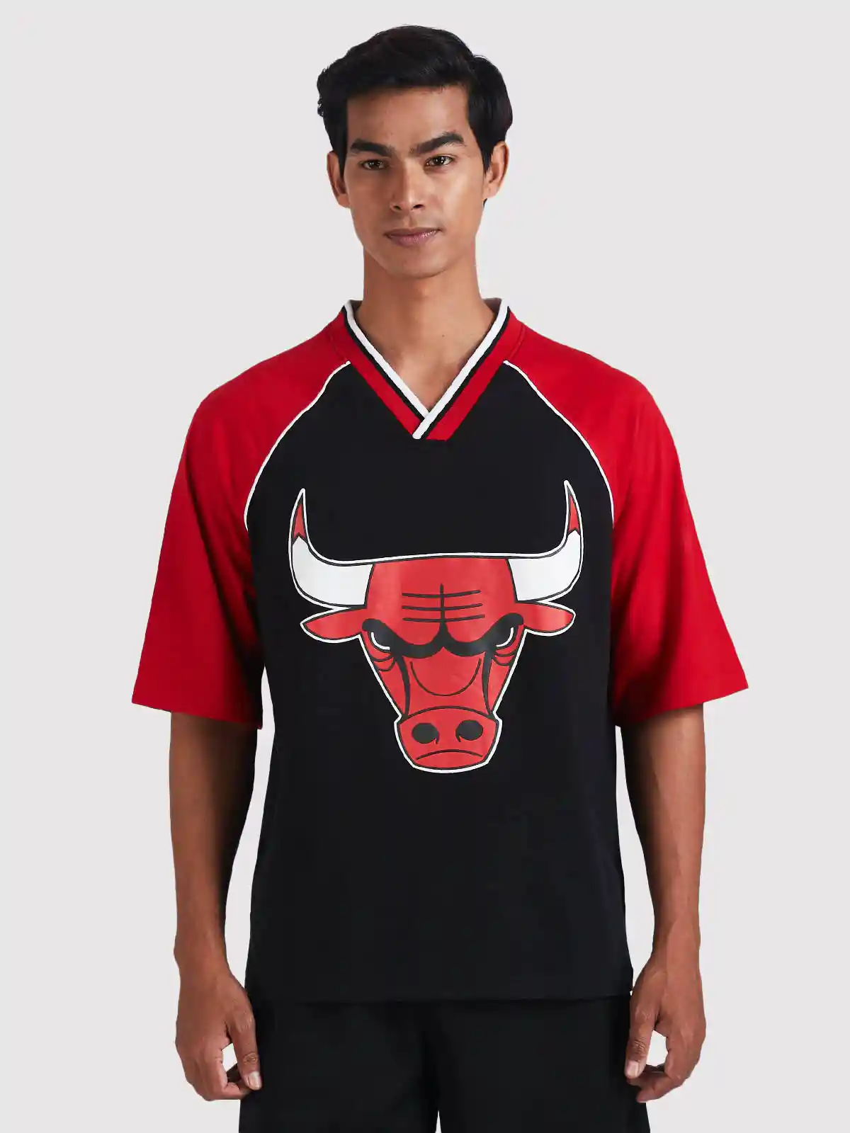 Buy NBA Men Chicago Bulls V-Neck Graphic Printed Oversized Cotton