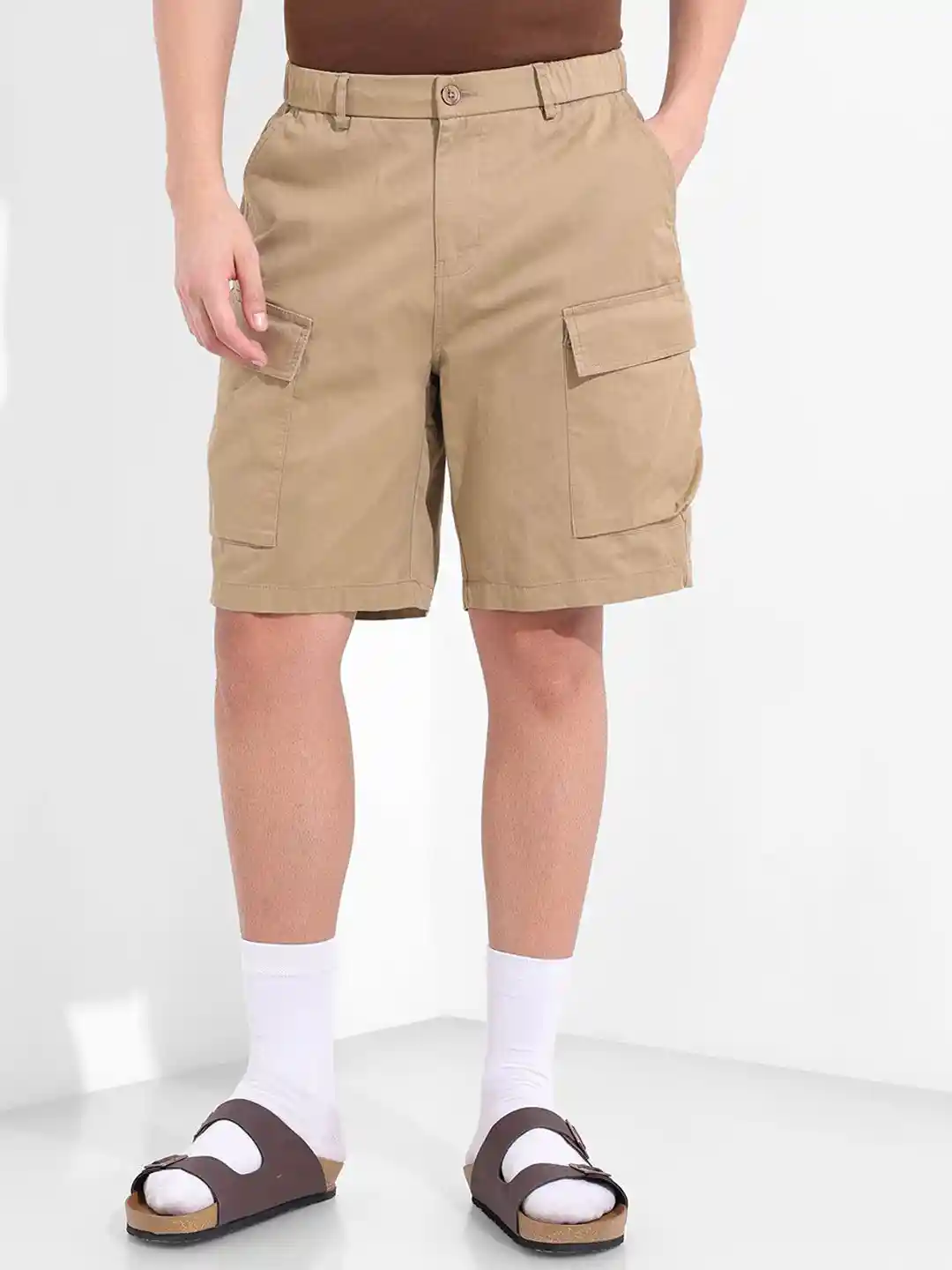 Buy The Indian Garage Co Men Relaxed Fit Mid-Rise Cargo Shorts - Main Image