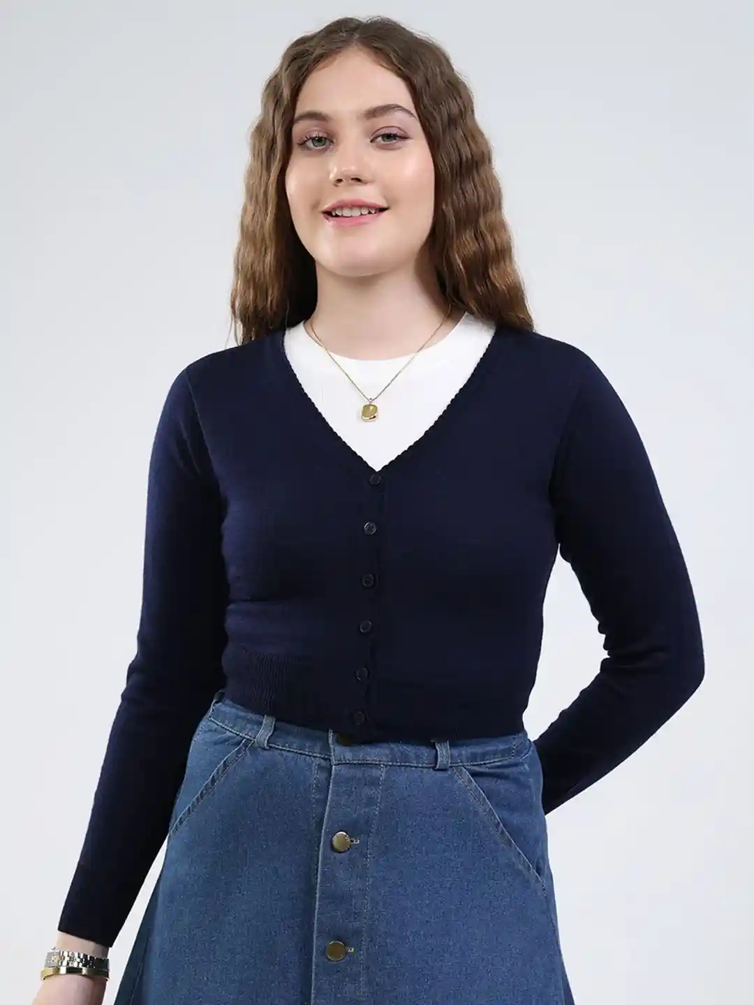 Monte Carlo Women Solid V Neck Long Sleeves Cardigan Sweater