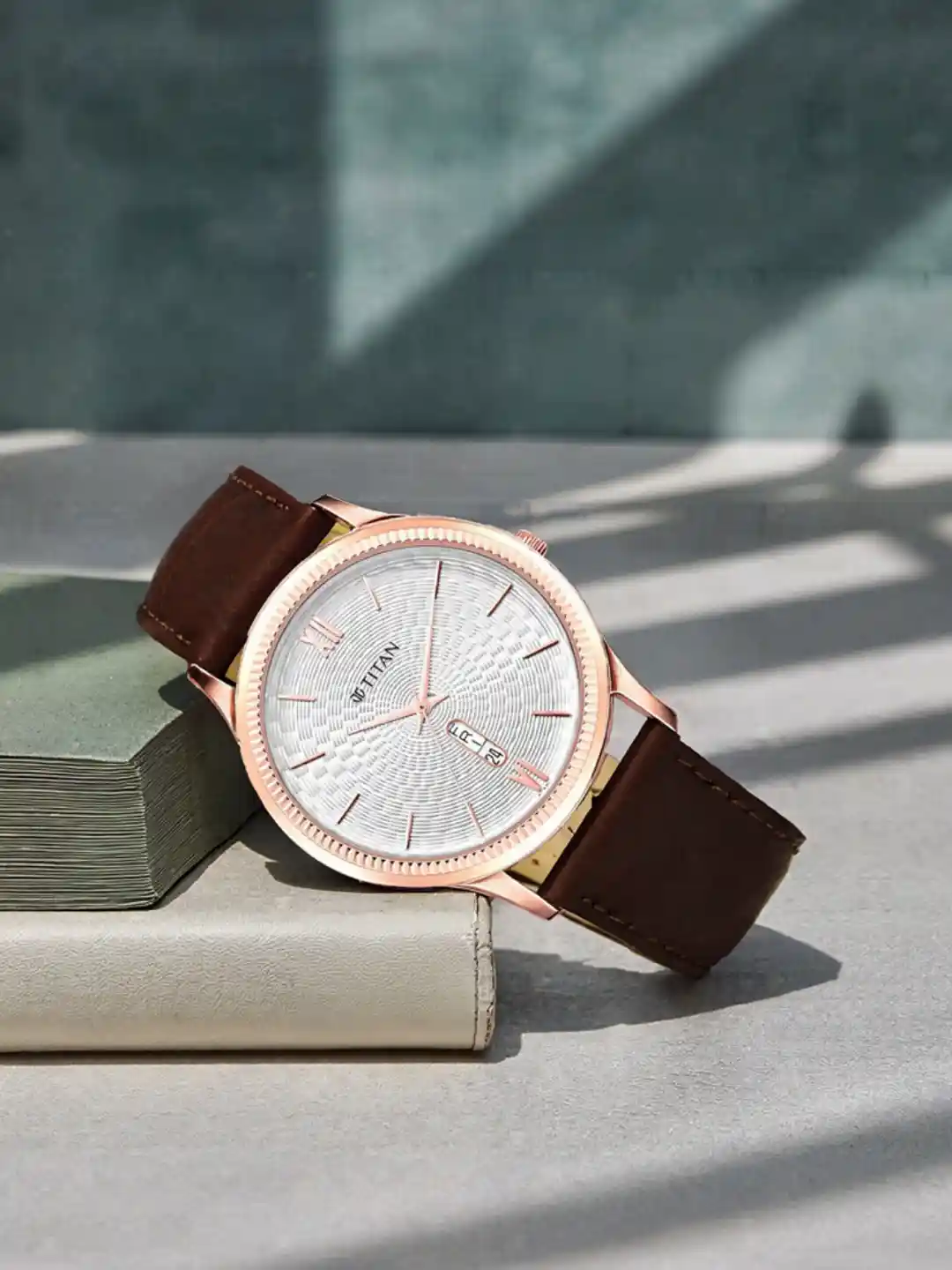 Fastrack Watch Leather Strap Golden Watch Online Buy Titan Men - Main Image