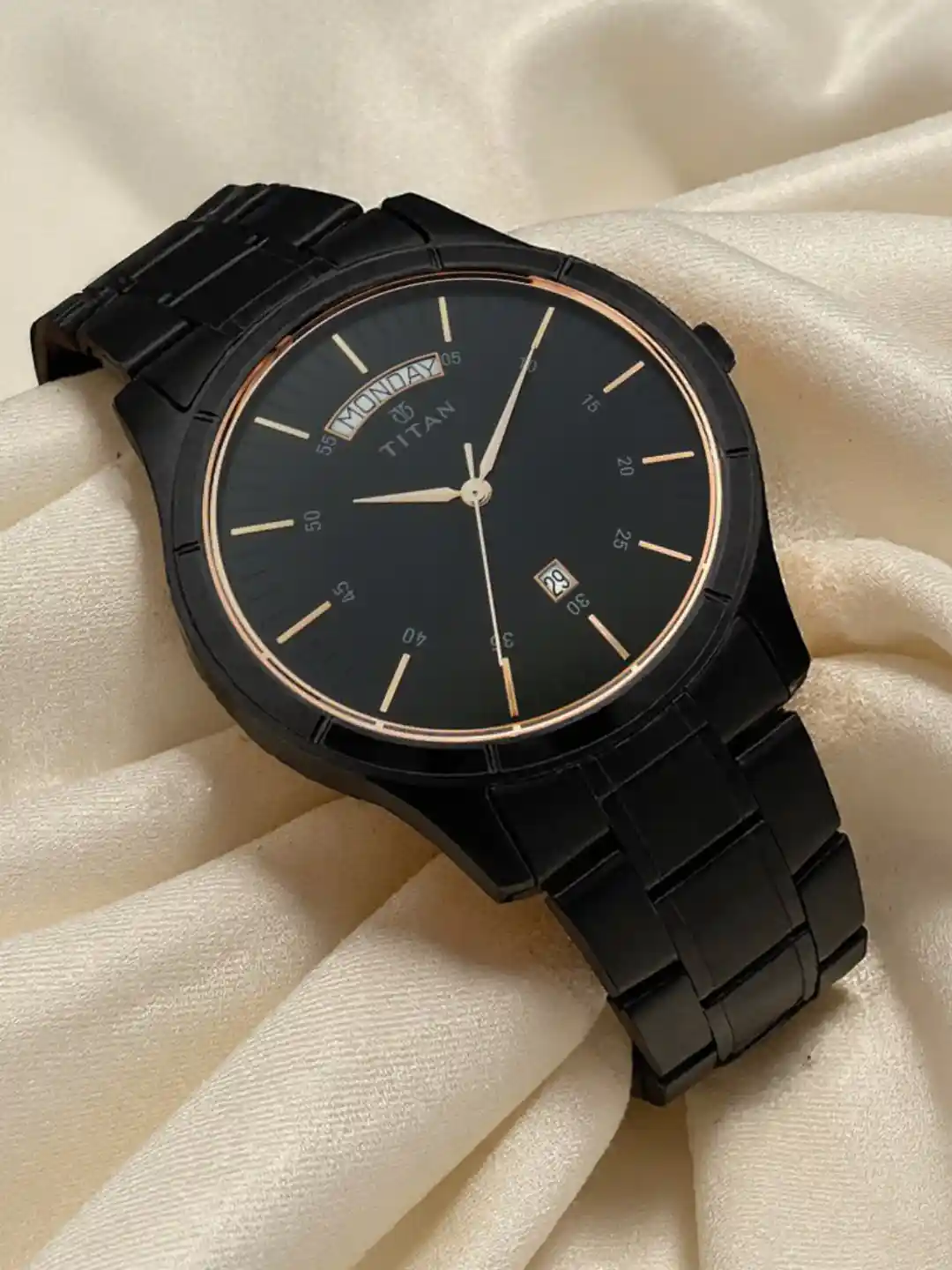 Buy Titan Men Black Analogue Watch NM1767NM01 Watches for Men