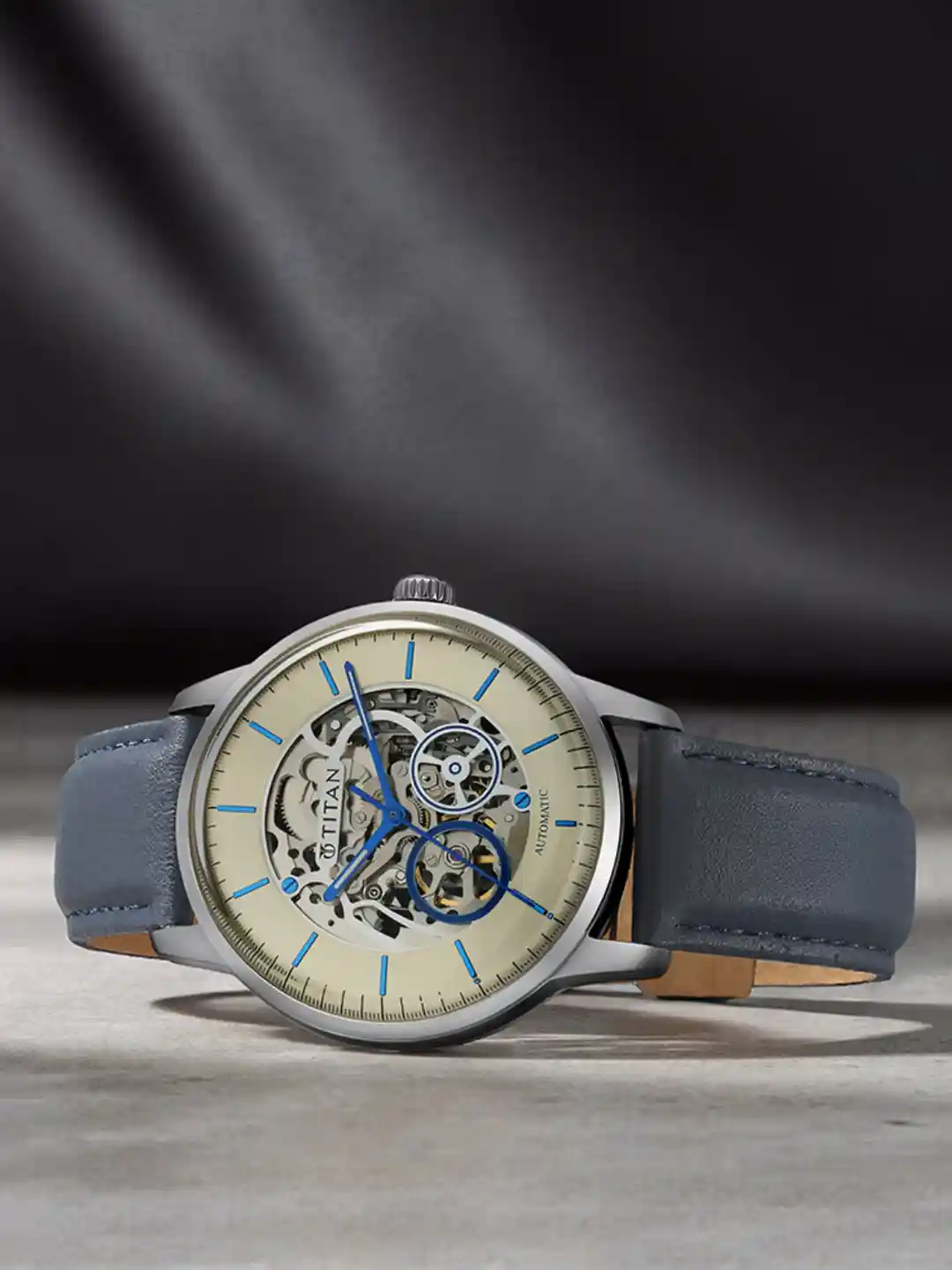 Titan Edge Mechanical Watch Price Titan Mechanical Men Cream Analogue Watch  90110SL02