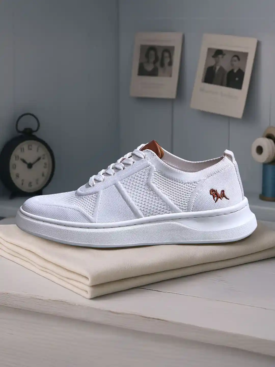 Buy NEEMANS Elevate Low Top Men Textured Round Toe Mesh Sneakers