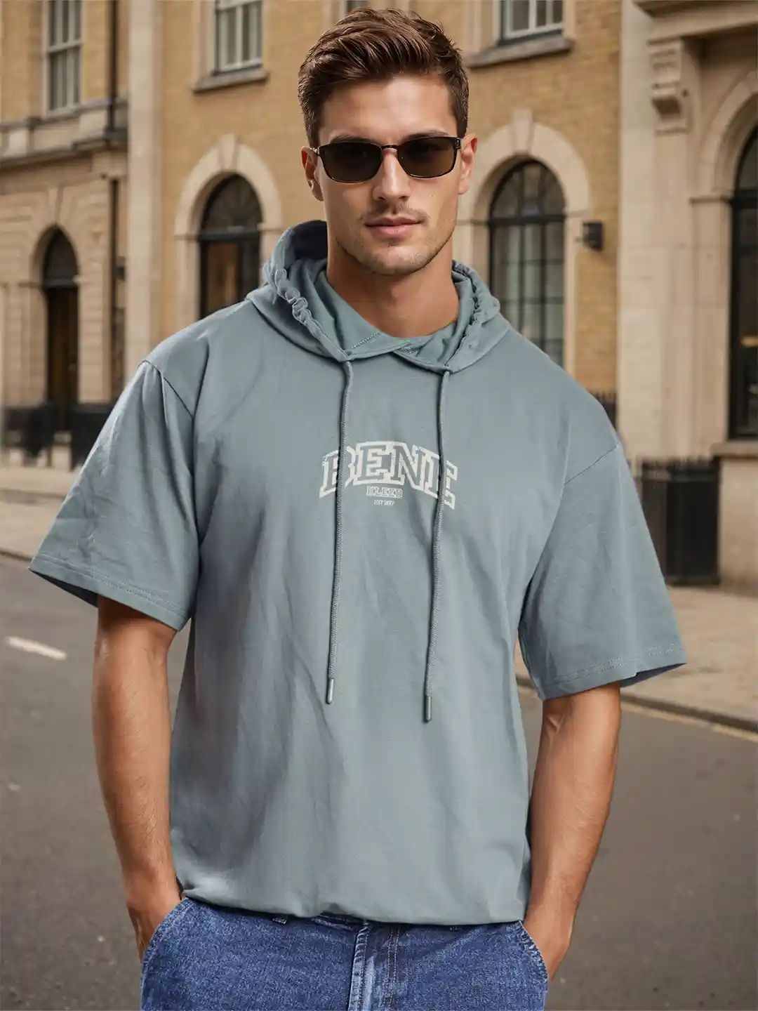 Buy Bene Kleed Men Green Half Sleeve Relax Fit Hooded Lightweight