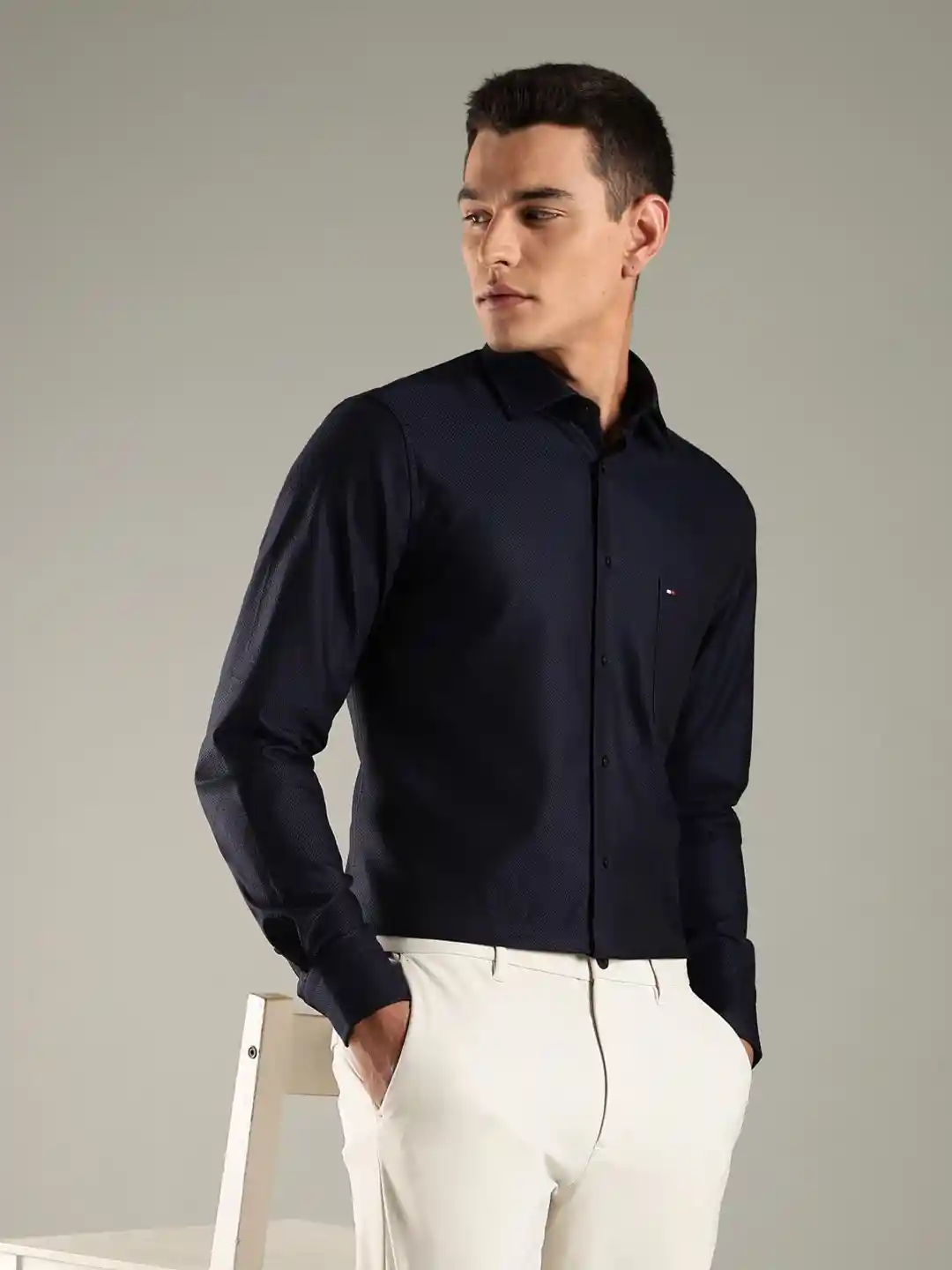 Tommy Hilfiger Men Slim Fit Solid Spread Collar Pure Cotton Formal Shirt