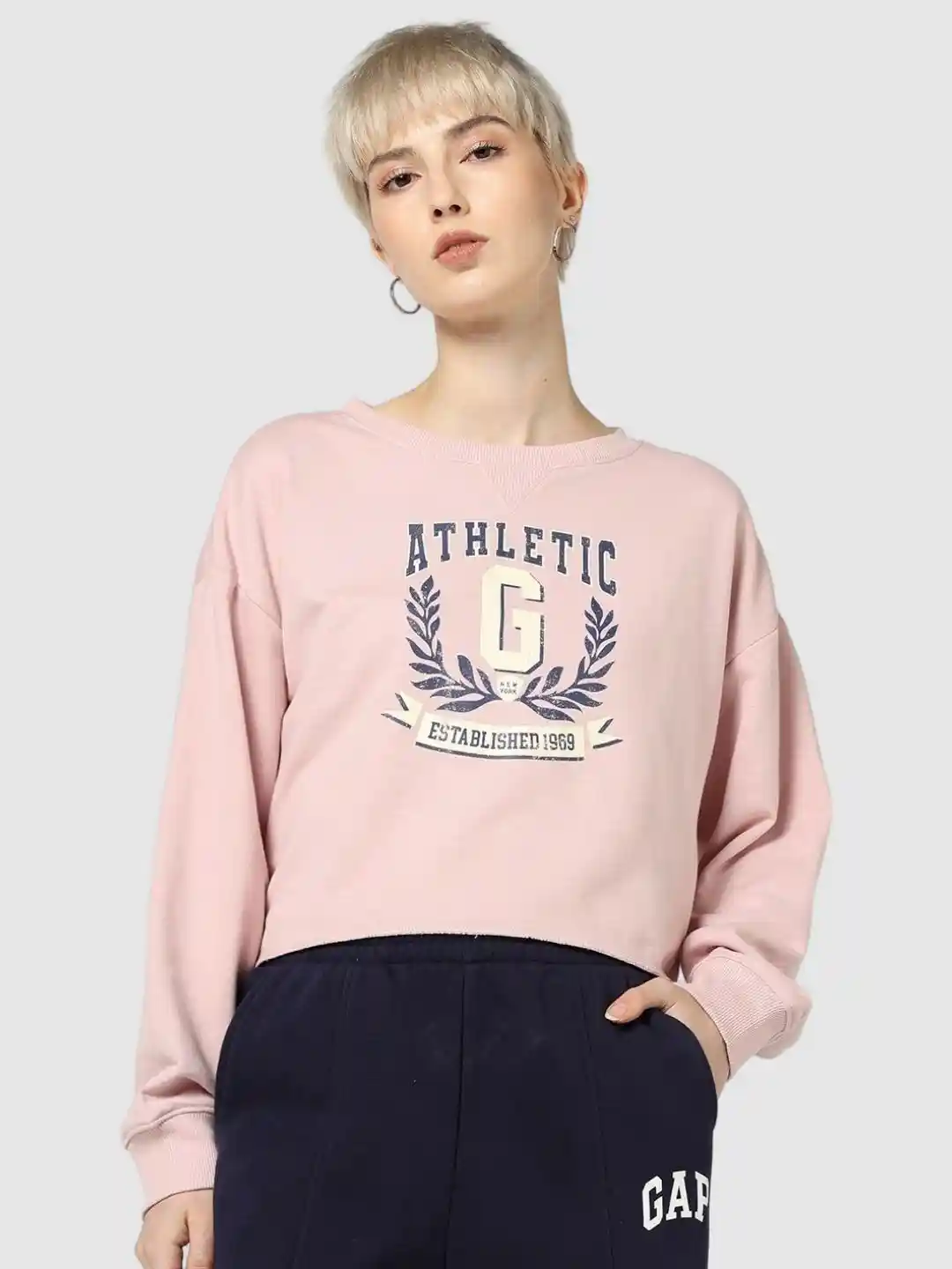 GAP Women Typographic Printed Boxy-Fit Round-Neck Pullover Sweatshirt