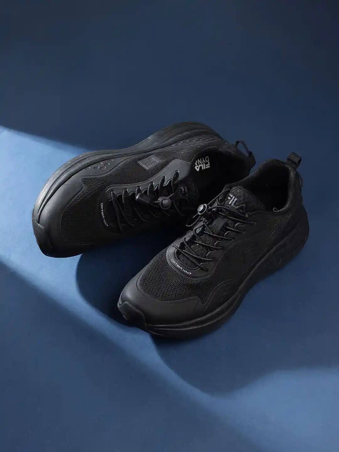 FILA BREEZY Men Solid Lace-Ups Sneakers