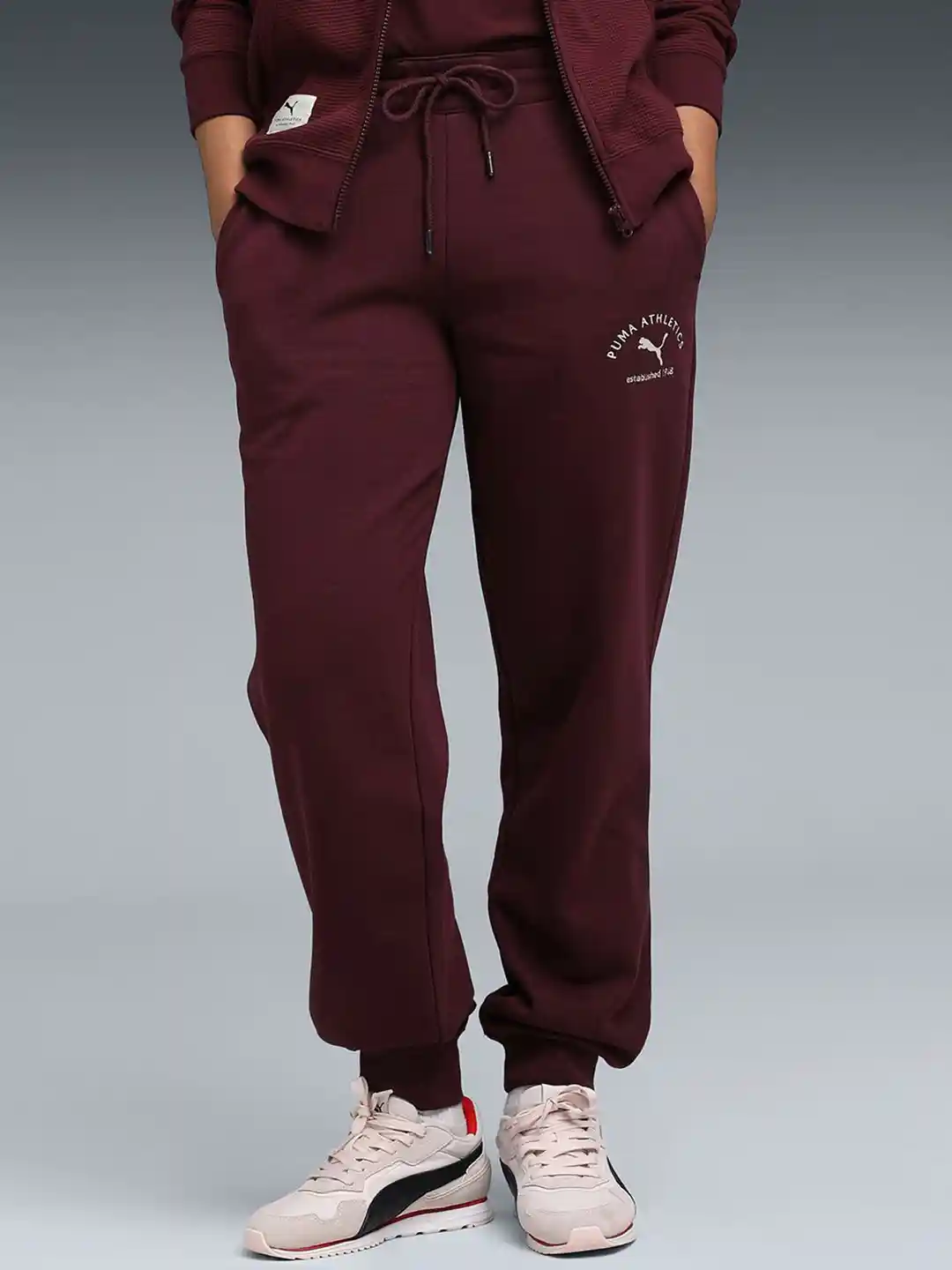 Puma Class Women Logo-Detail Mid-Rise Sweatpants