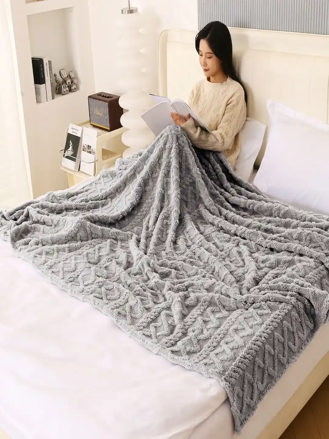 Buy HOKIPO Grey Geometric Fleece AC Room 220 GSM Reversible Double