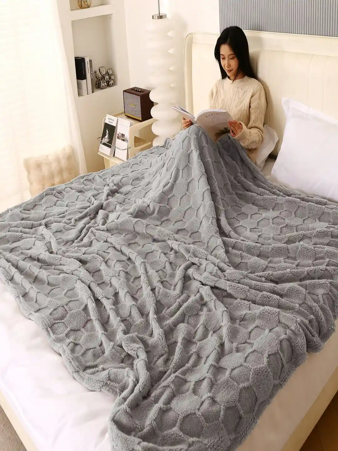 Buy HOKIPO Grey Geometric Fleece AC Room 220 GSM Reversible Double