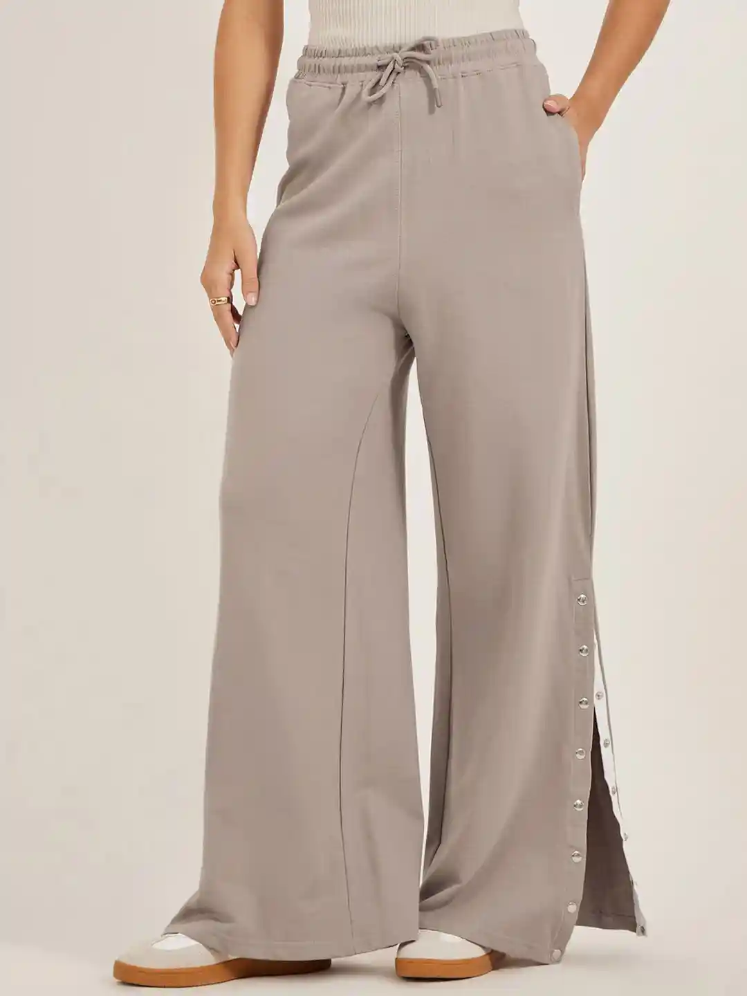 Buy Styli Women Side Snap Button Detailed With Slit Till The Knee