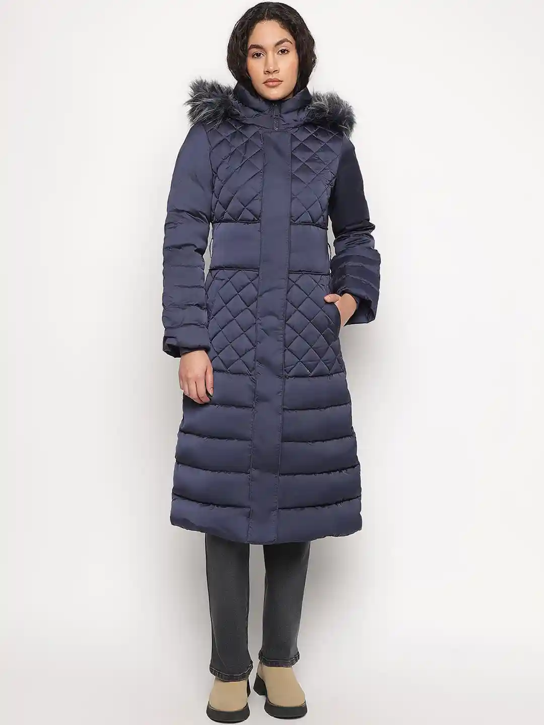 Buy GUESS Women Hooded Solid Cotton Casual Puffer Jacket Jackets