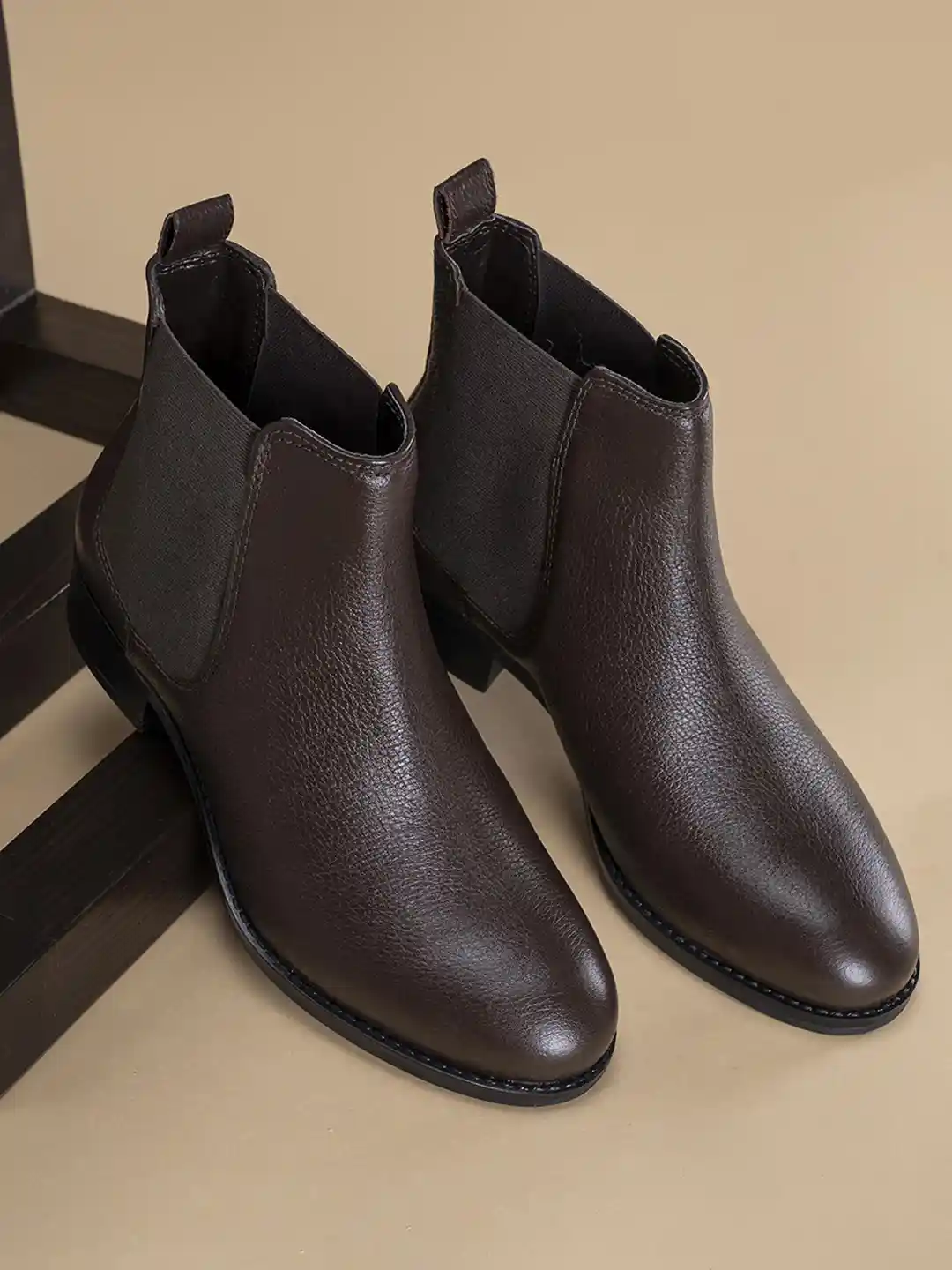 Red Tape Women Flatform Heel Slip On Chelsea Boots