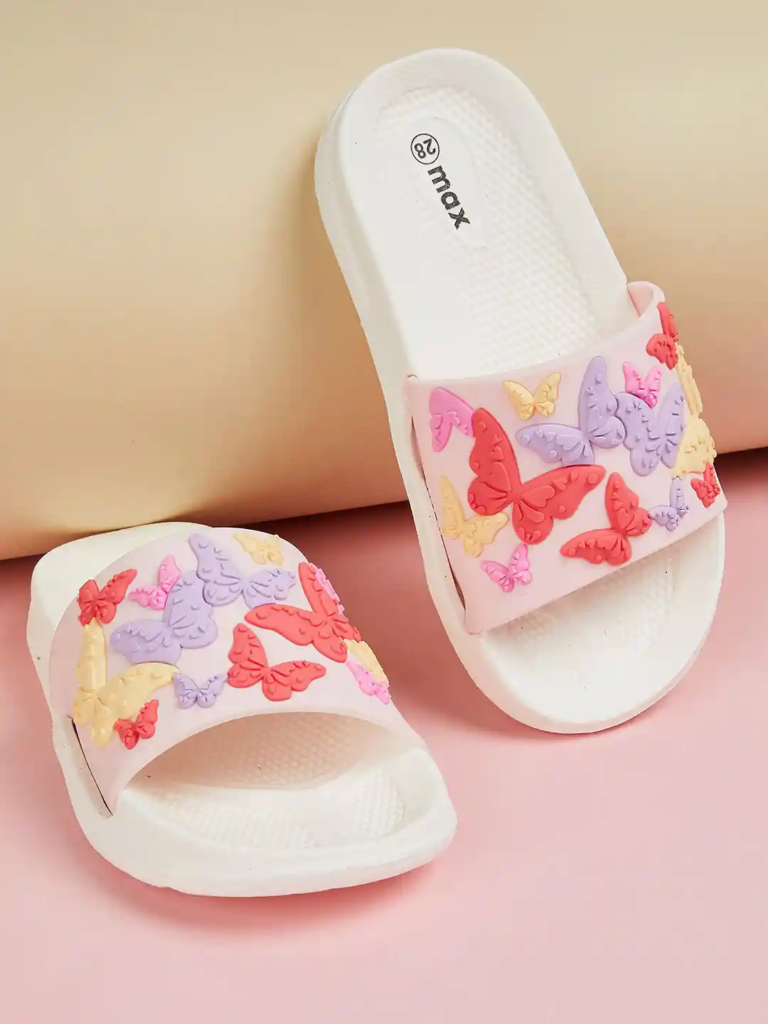 max Girls Self Design Sliders