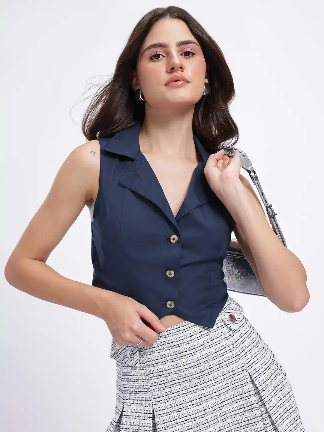 glitchez Solid Shirt Collar Sleeveless Button-Up Vest Top