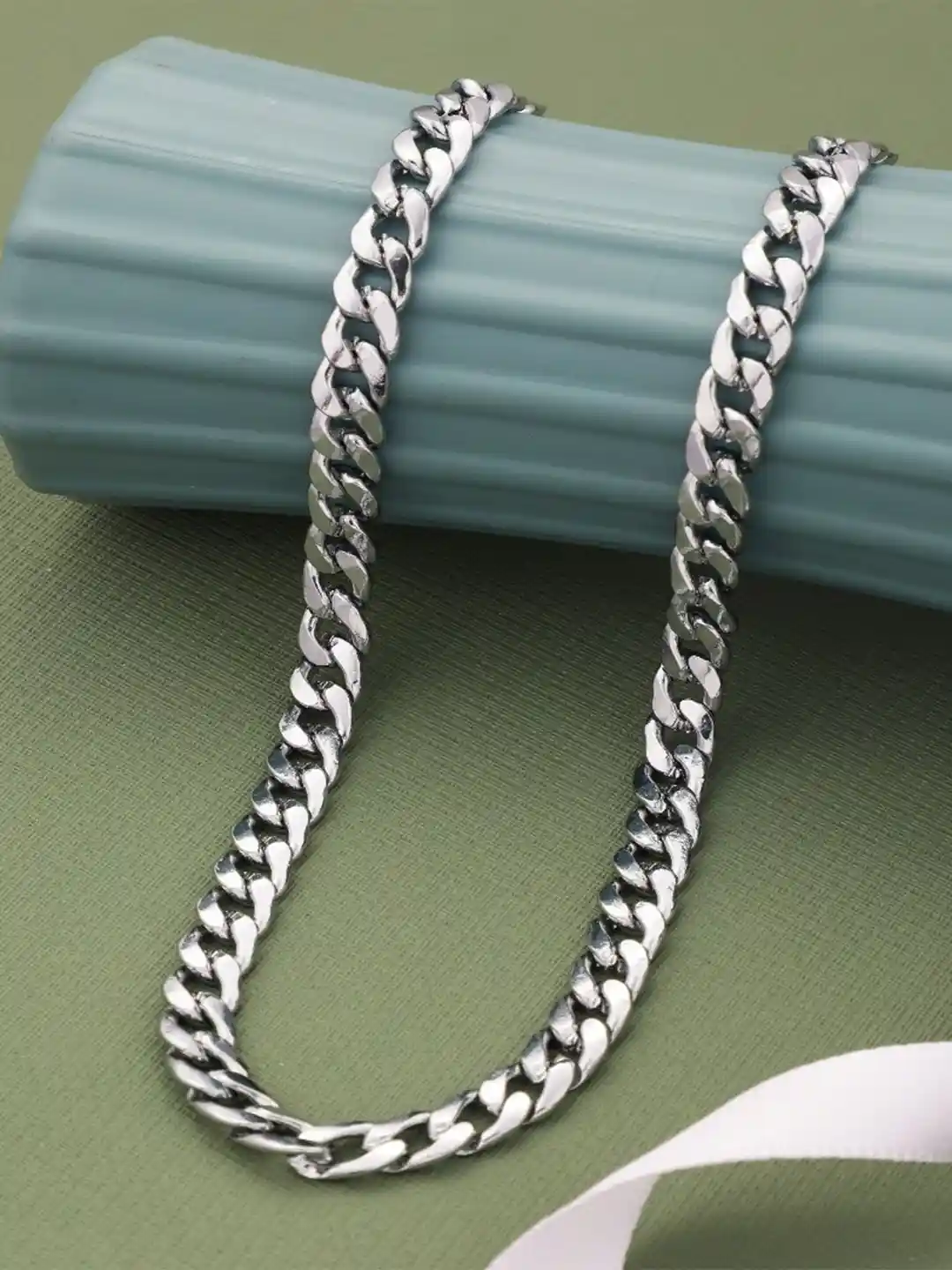 The Roadster Lifestyle Co Men Stainelss Steel Curb Chain